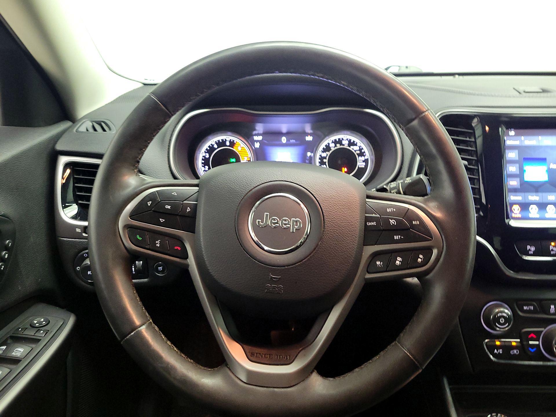 Thumbnail: 2022 Jeep Cherokee - 10