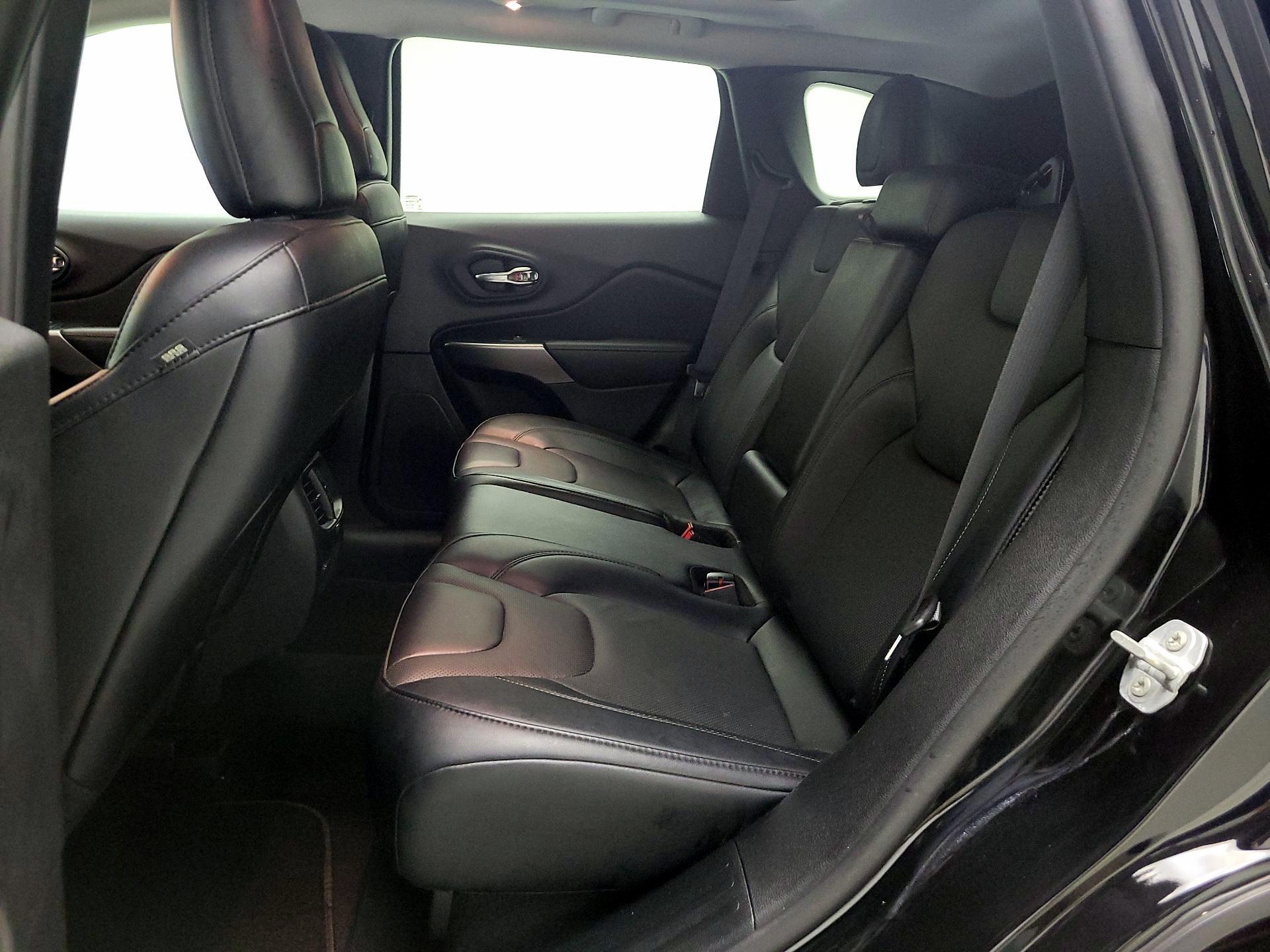 Thumbnail: 2022 Jeep Cherokee - 20