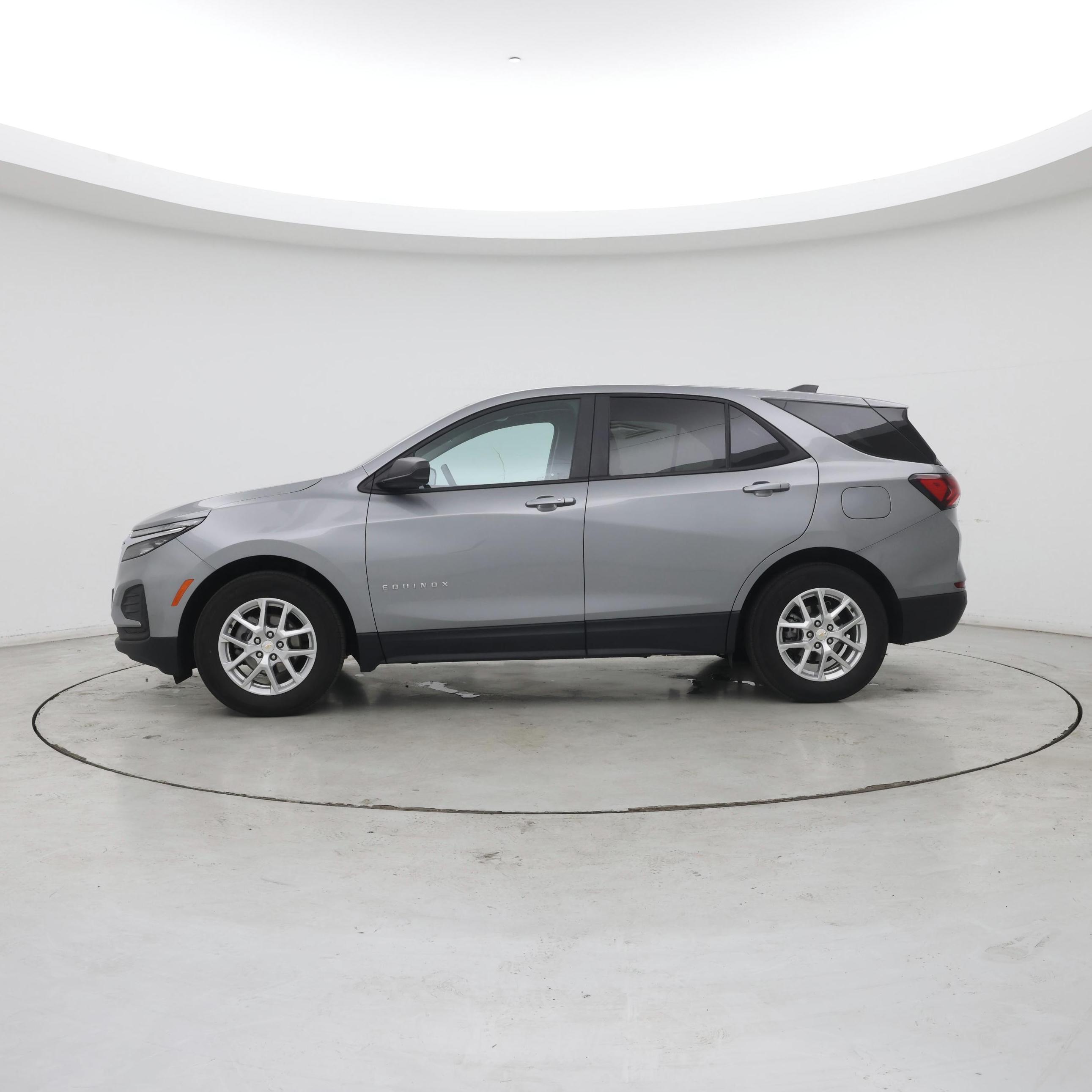 Thumbnail: 2023 Chevrolet Equinox - 3