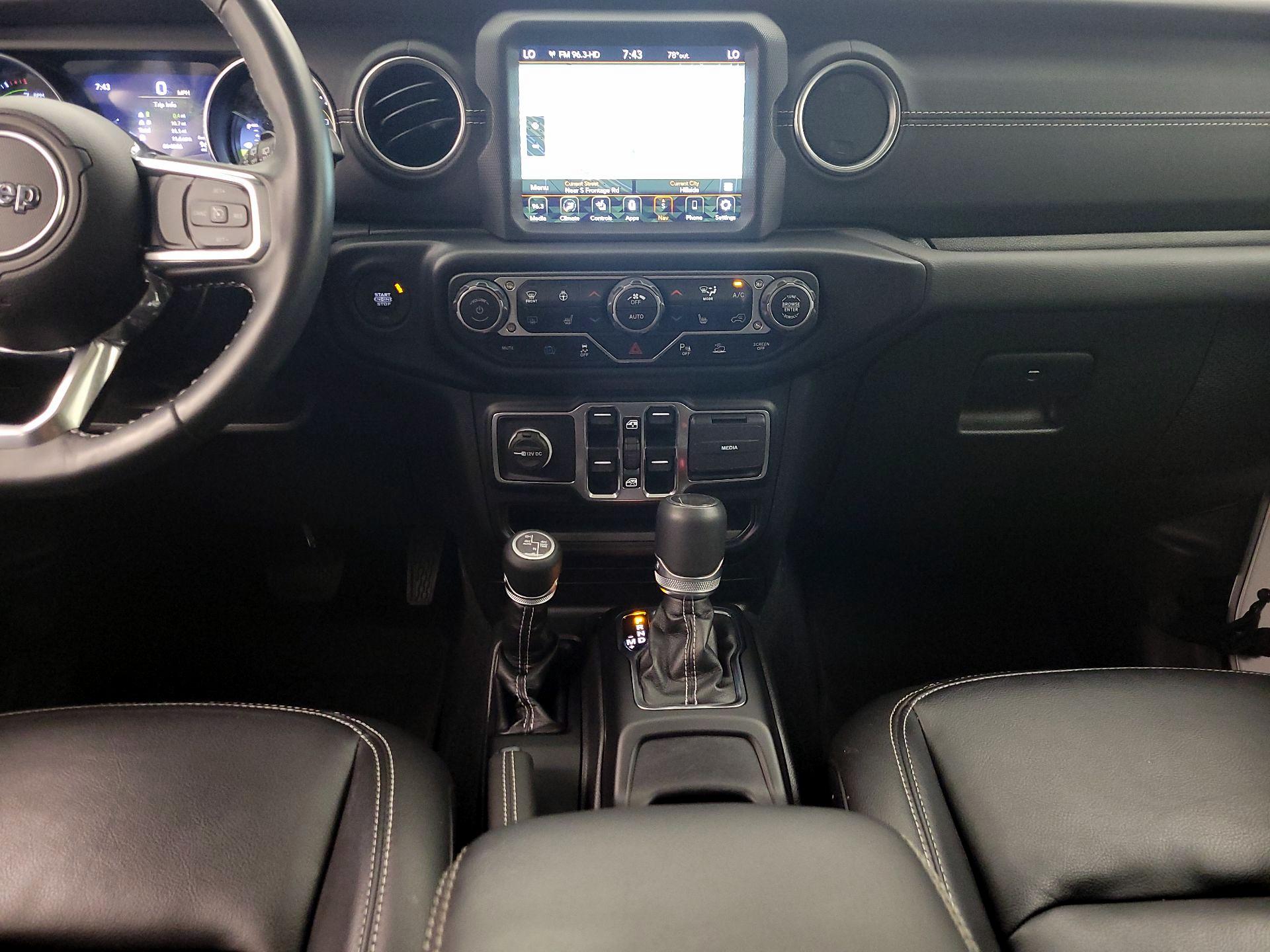 Thumbnail: 2022 Jeep Wrangler - 18