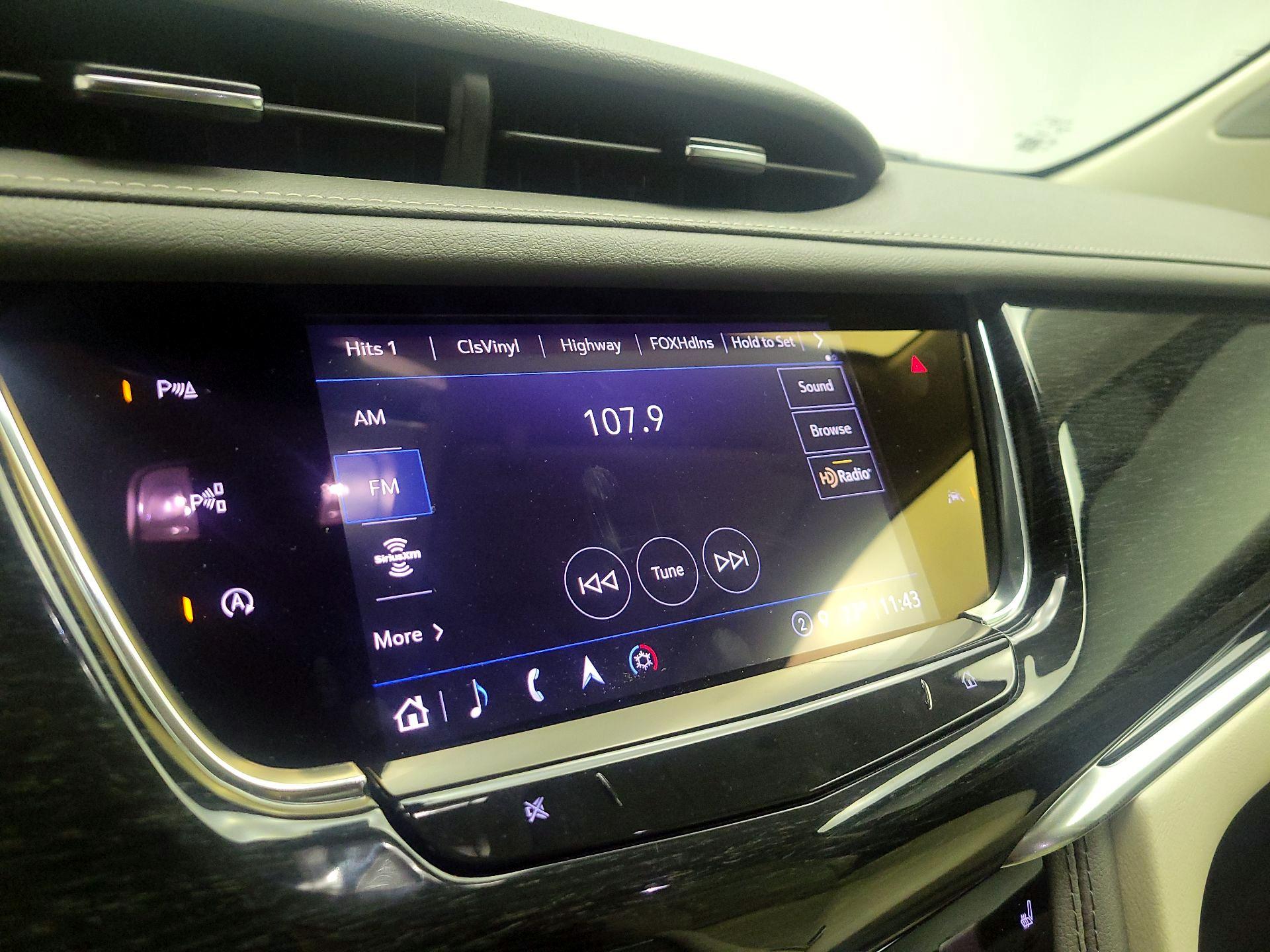 Thumbnail: 2023 Cadillac XT6 - 14