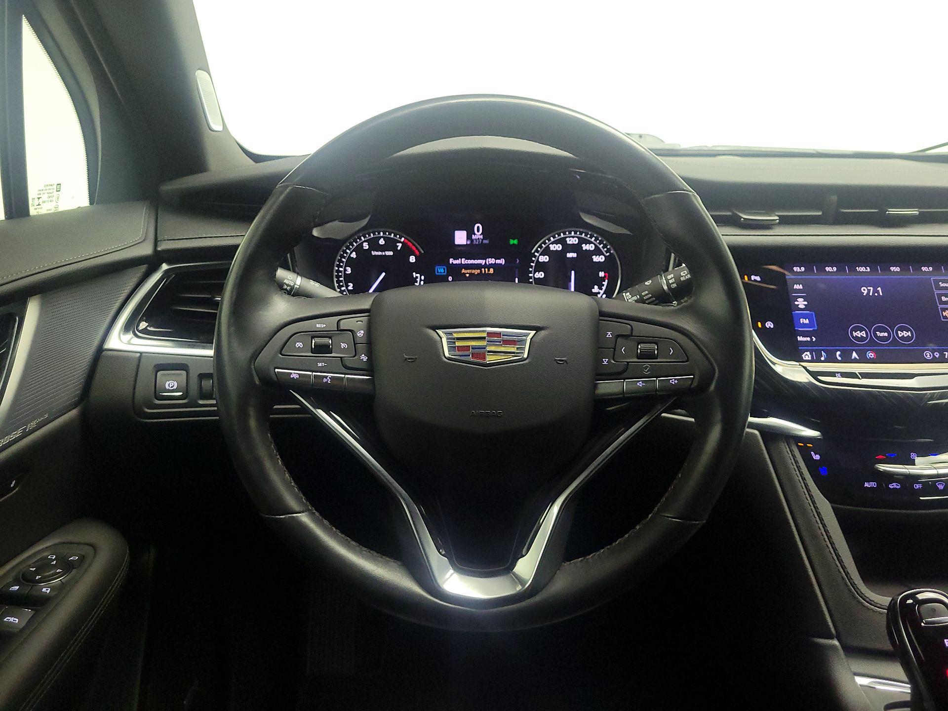 Thumbnail: 2023 Cadillac XT6 - 10