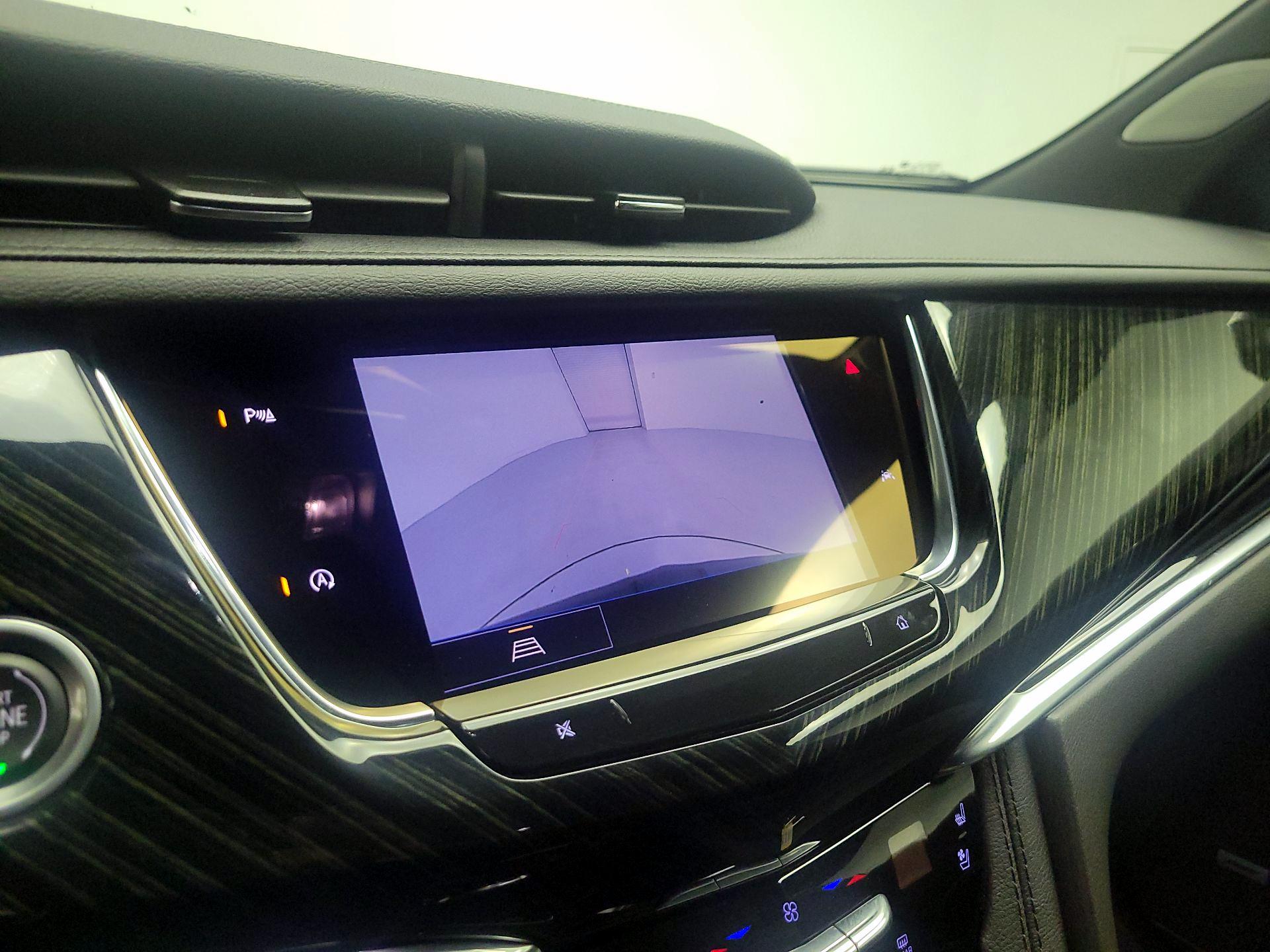 Thumbnail: 2023 Cadillac XT6 - 13