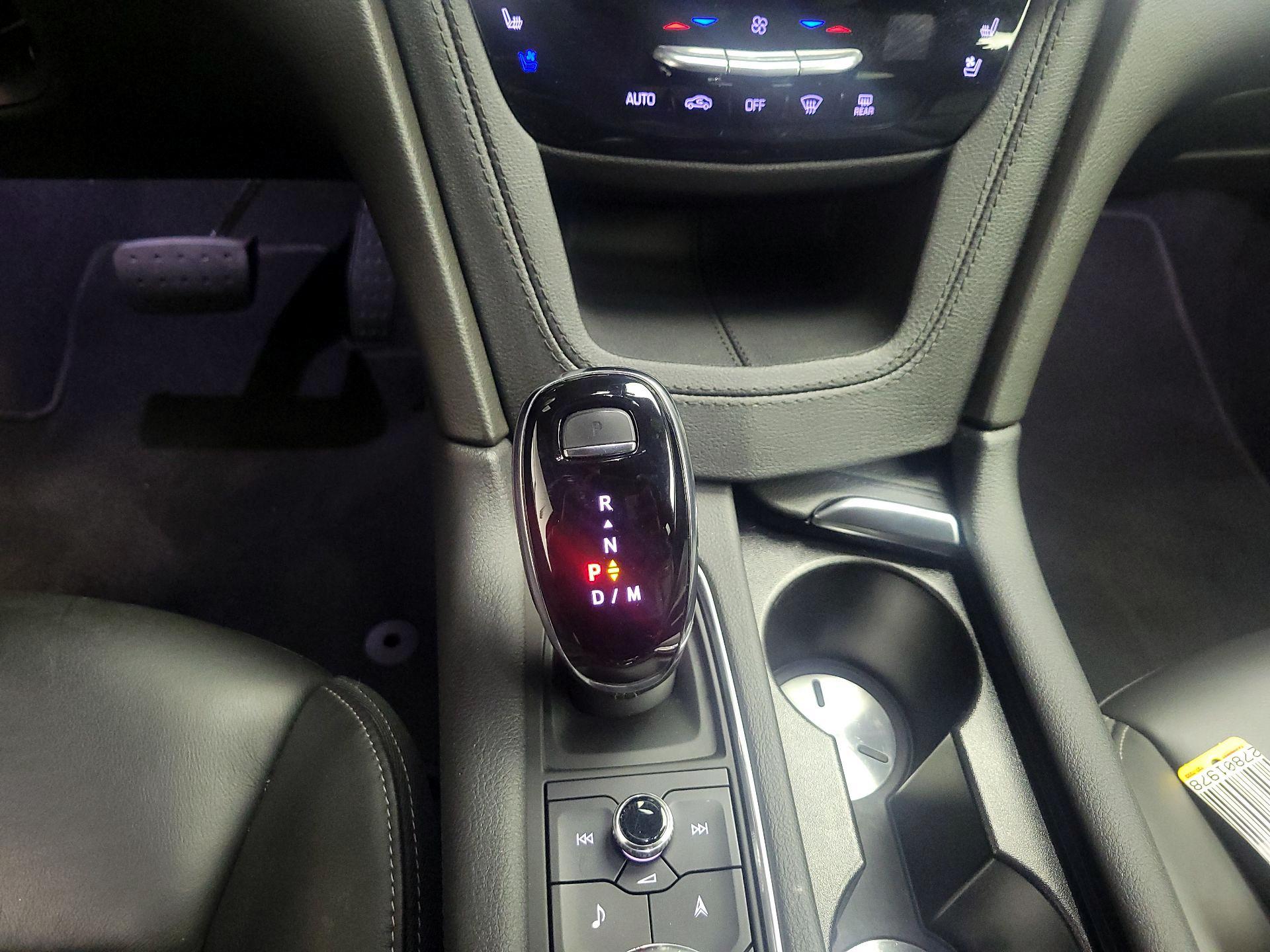 Thumbnail: 2023 Cadillac XT6 - 16