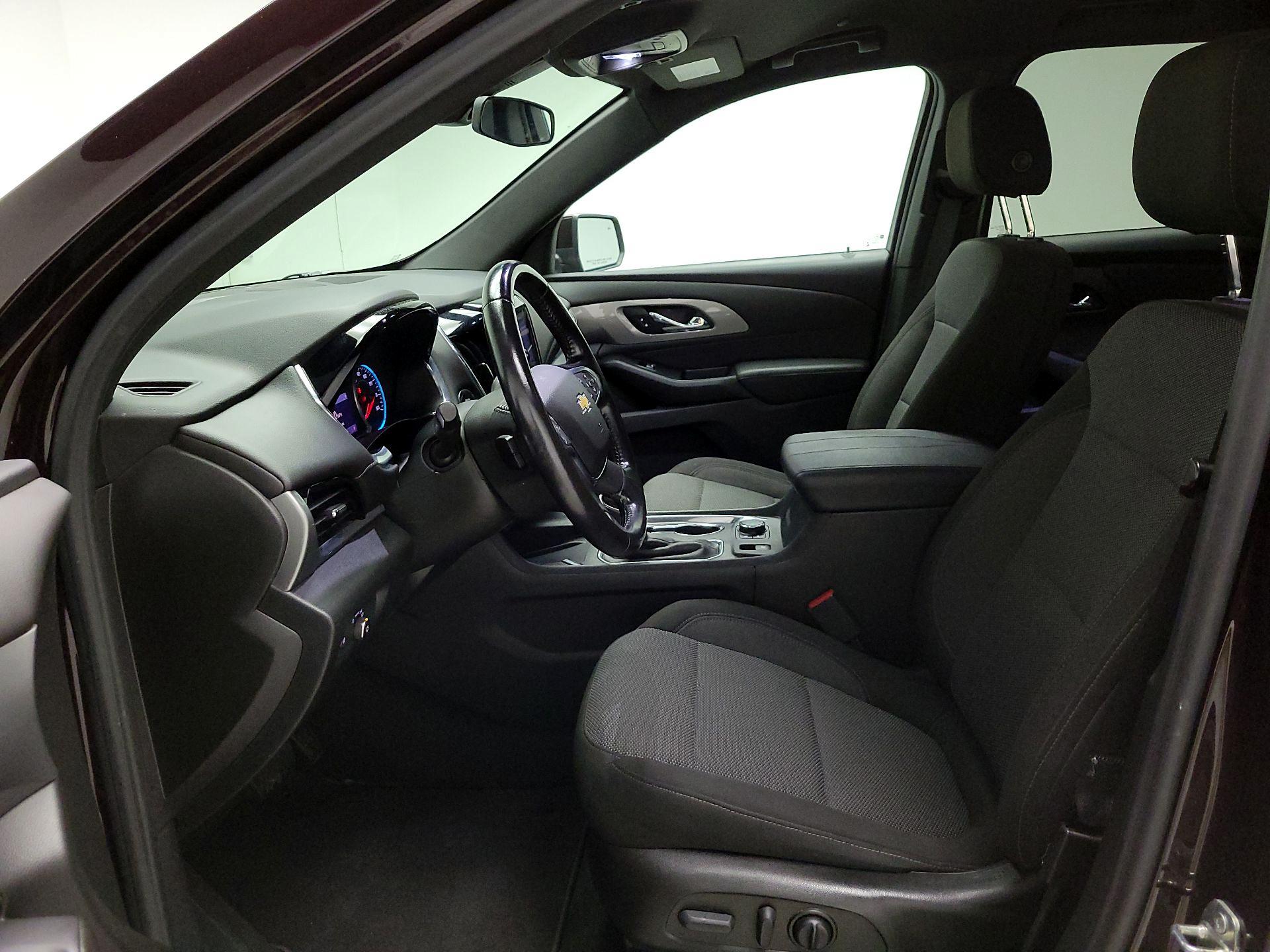 Thumbnail: 2022 Chevrolet Traverse - 11