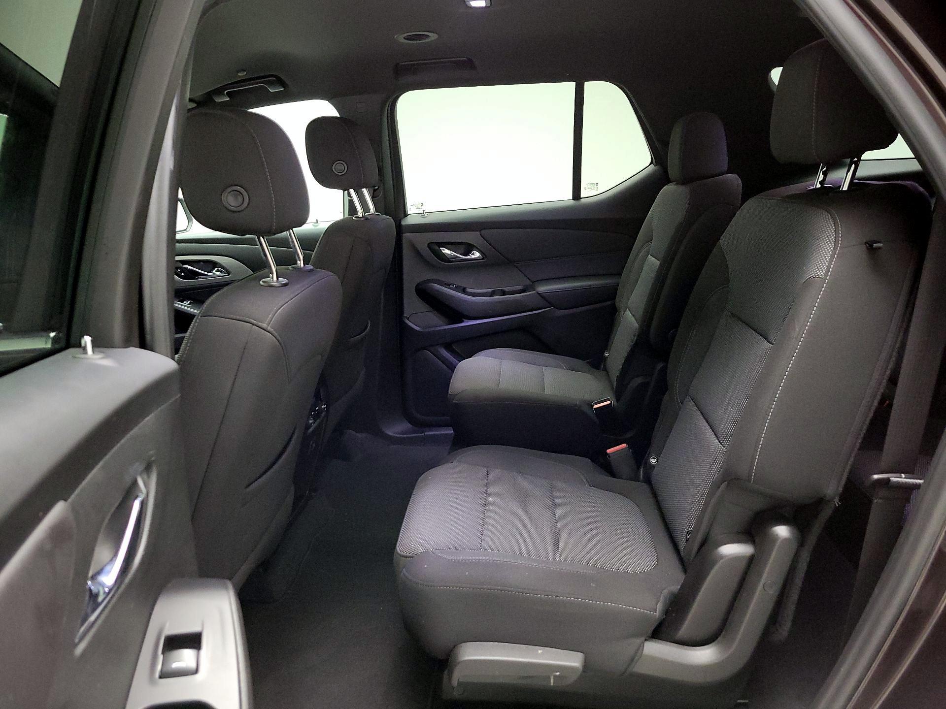 Thumbnail: 2022 Chevrolet Traverse - 18