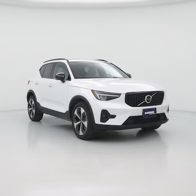 2023 Volvo XC40 B4 Ultimate Dark Theme