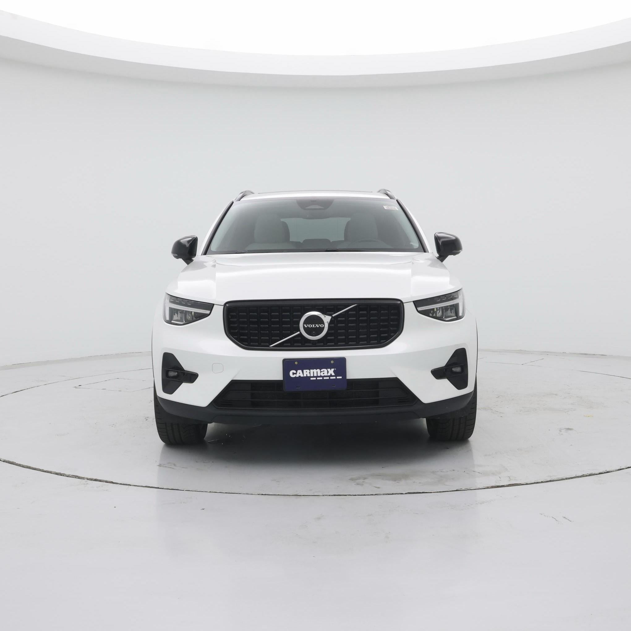 Thumbnail: 2023 Volvo XC40 - 5