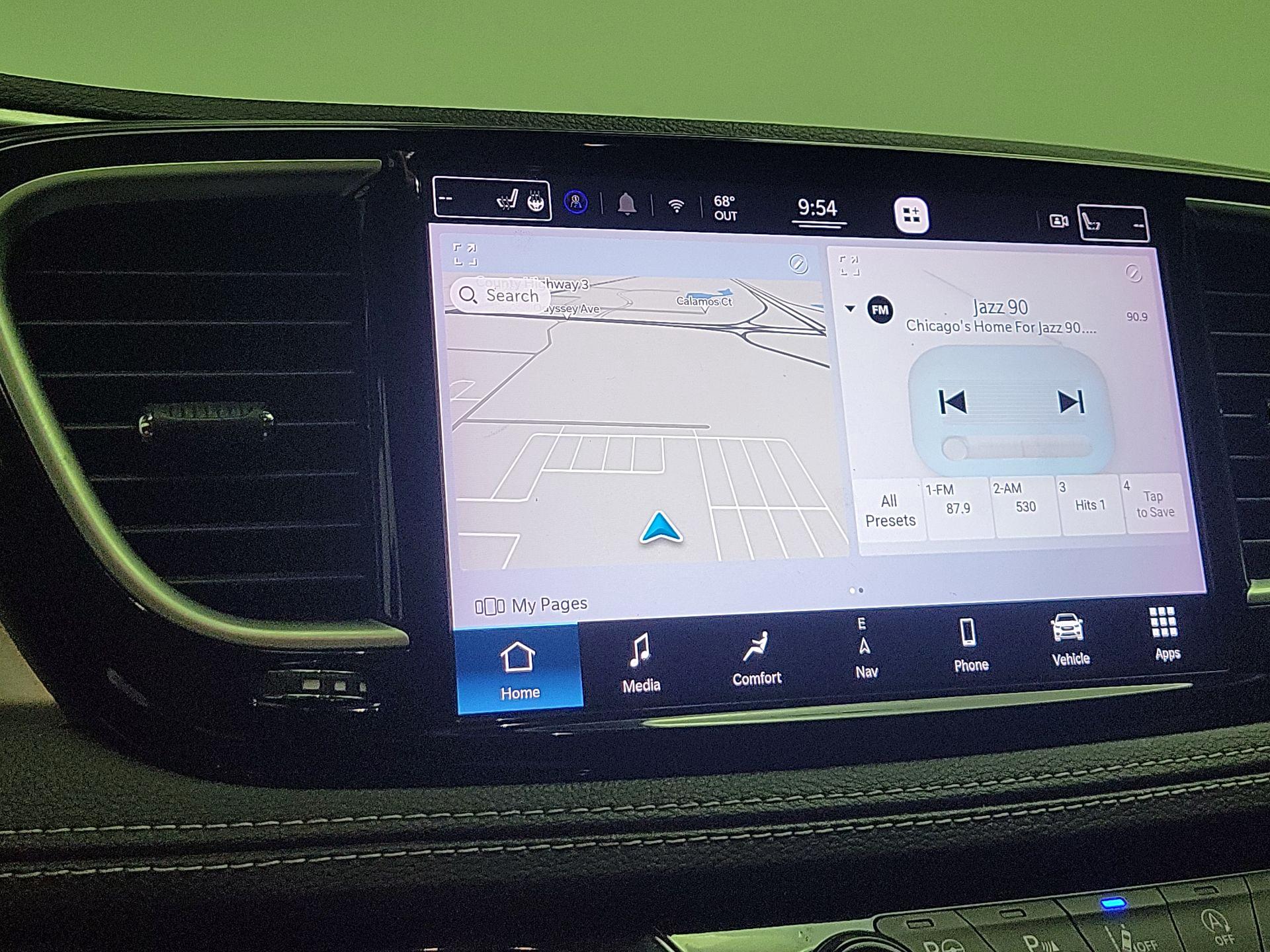 Thumbnail: 2022 Chrysler Pacifica - 14