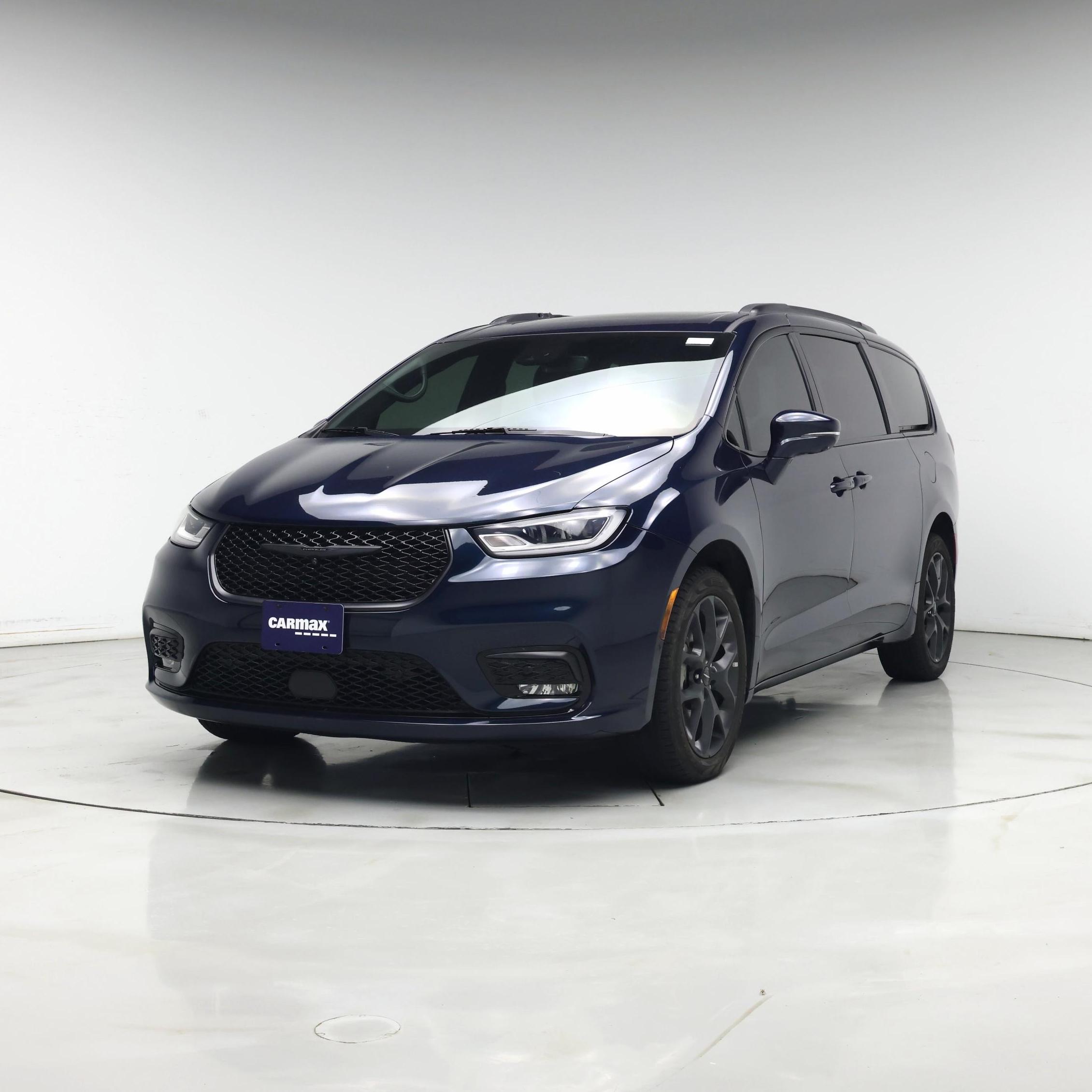 Thumbnail: 2022 Chrysler Pacifica - 4