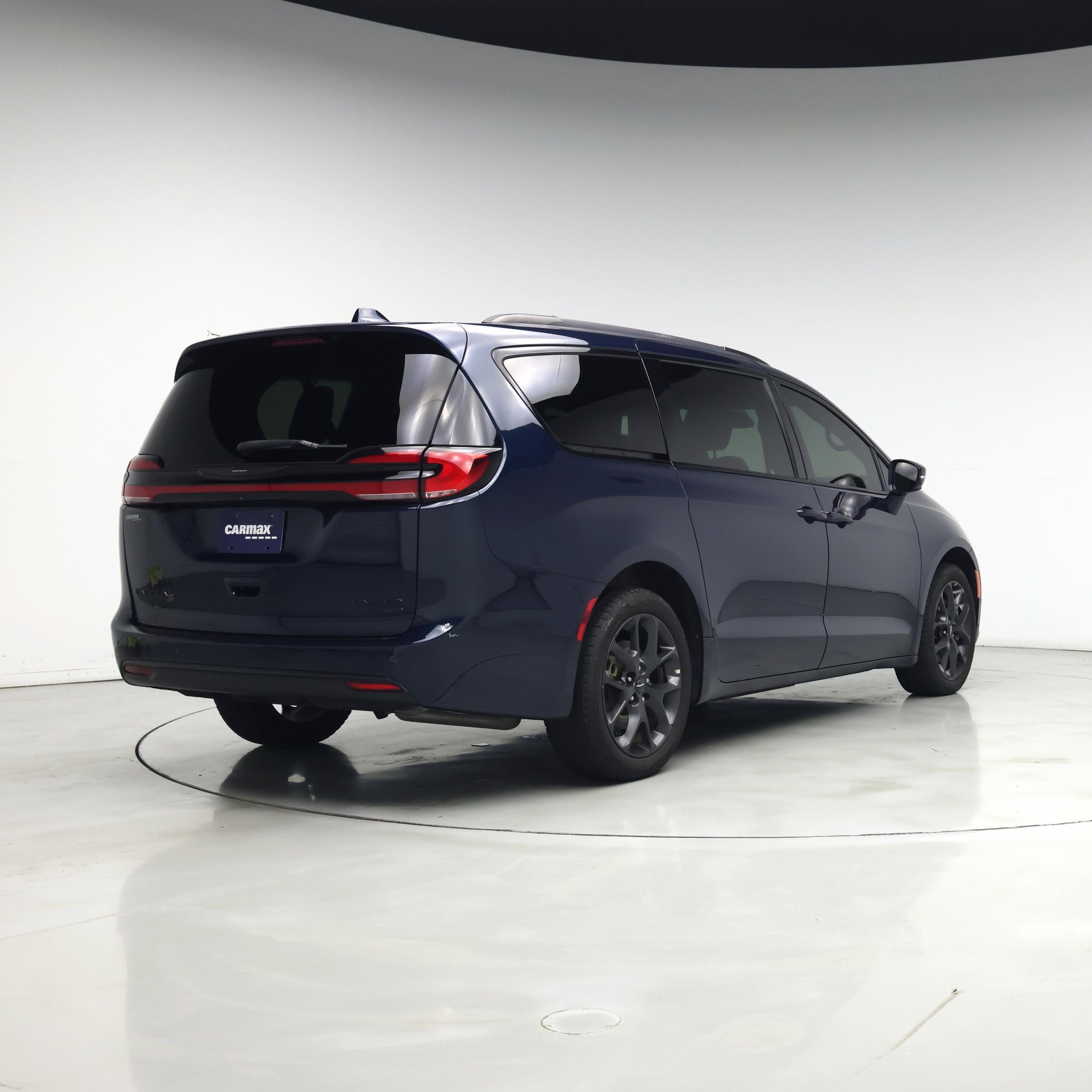 Thumbnail: 2022 Chrysler Pacifica - 8