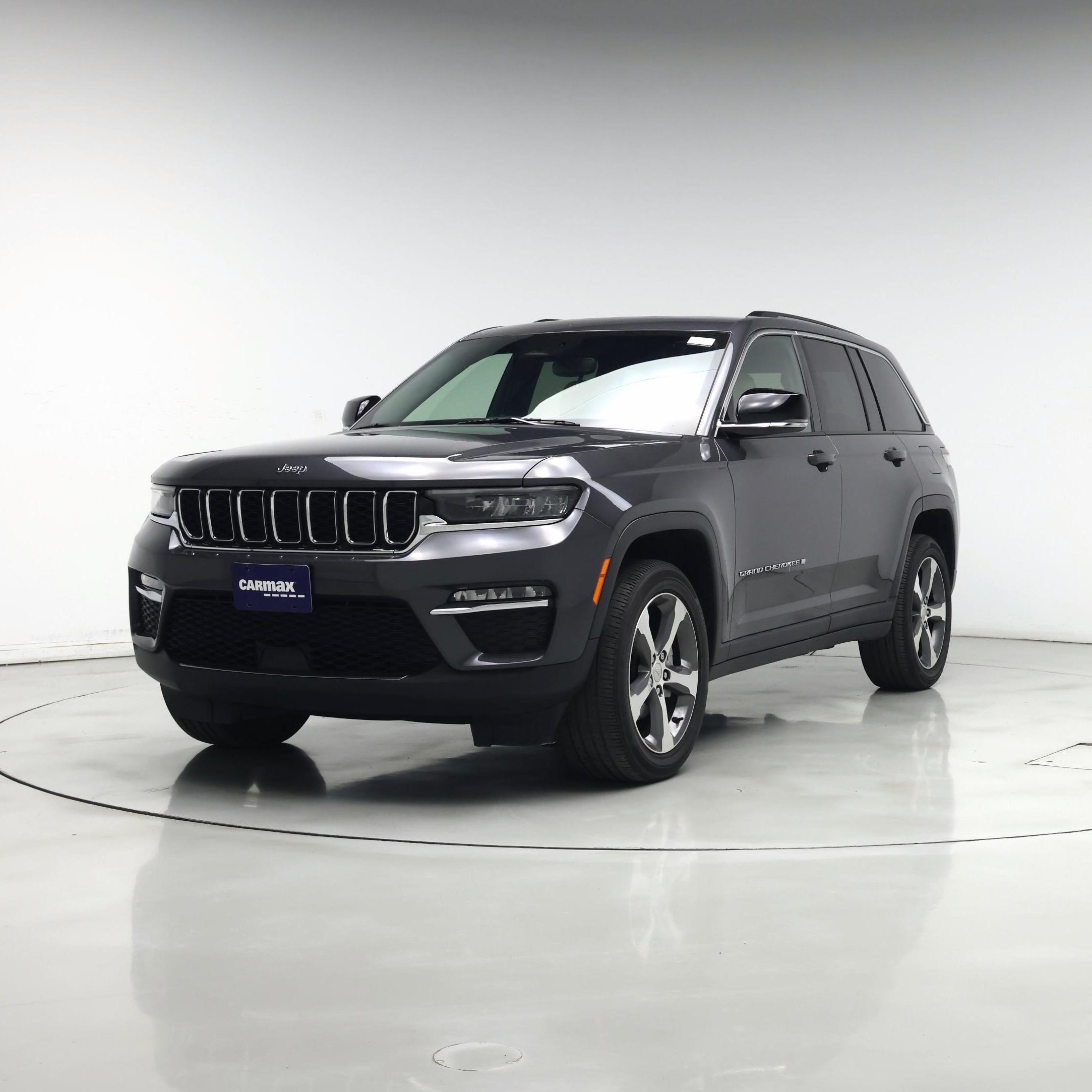 Thumbnail: 2023 Jeep Grand Cherokee - 4