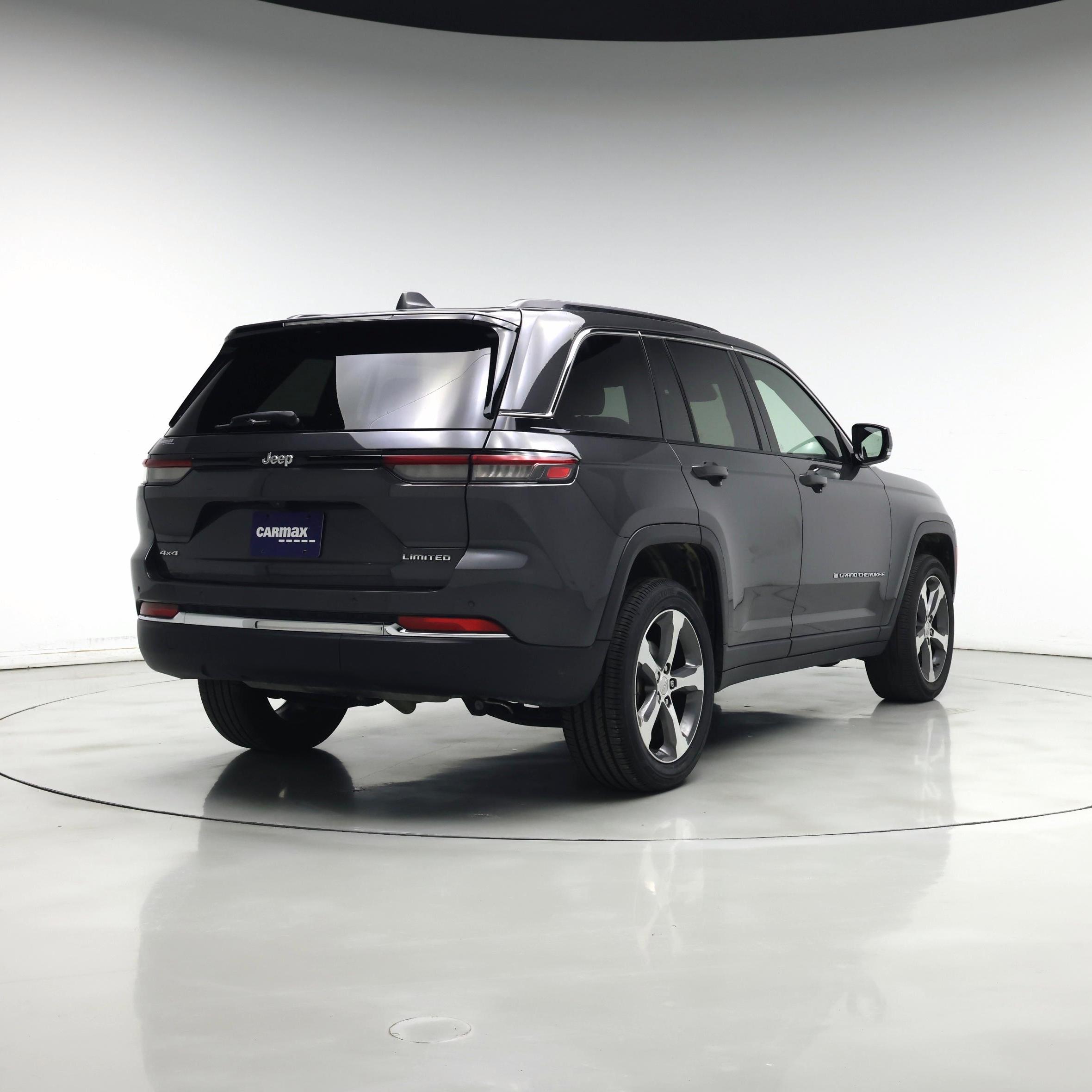 Thumbnail: 2023 Jeep Grand Cherokee - 8
