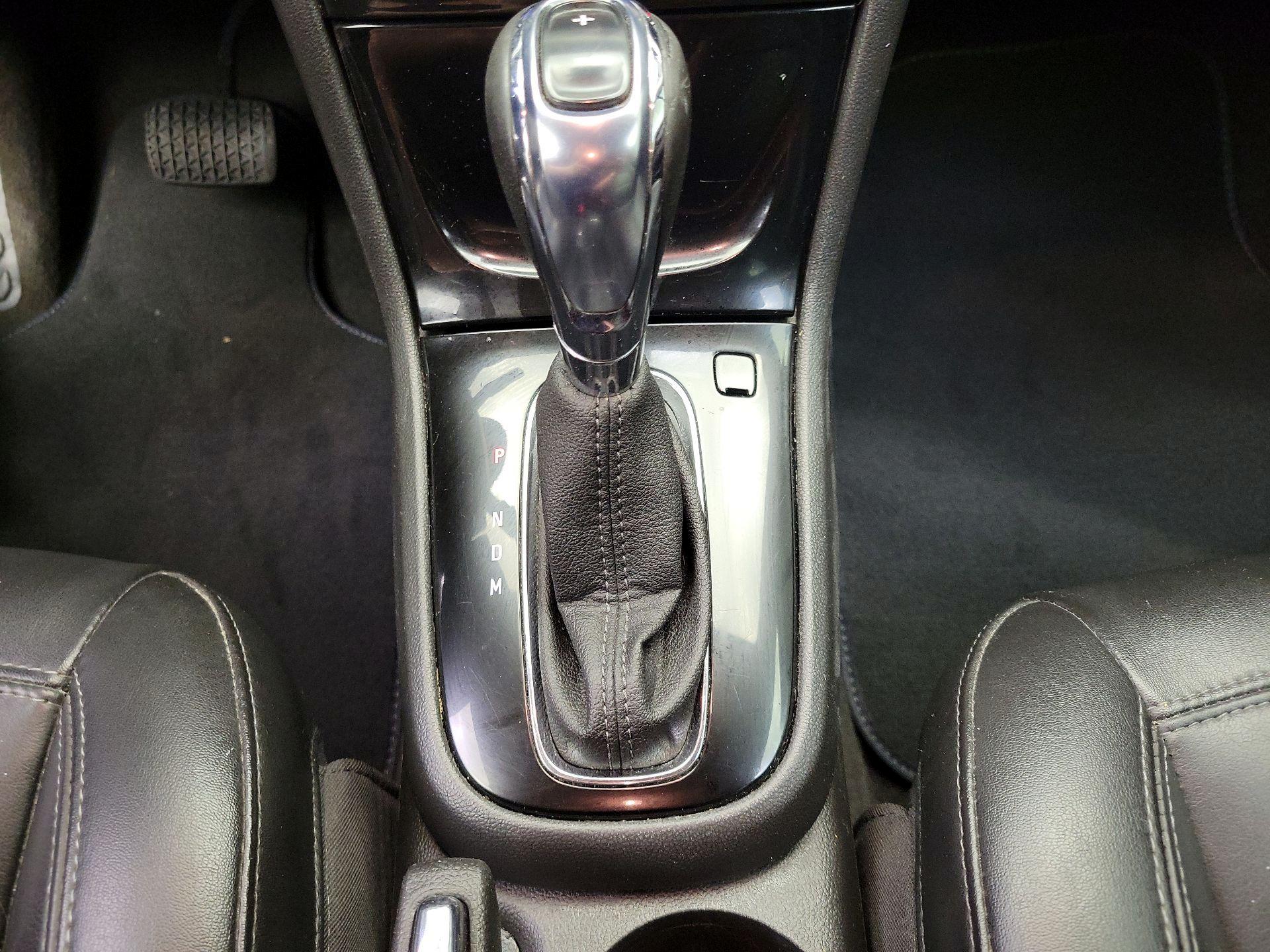 Thumbnail: 2018 Buick Encore - 17