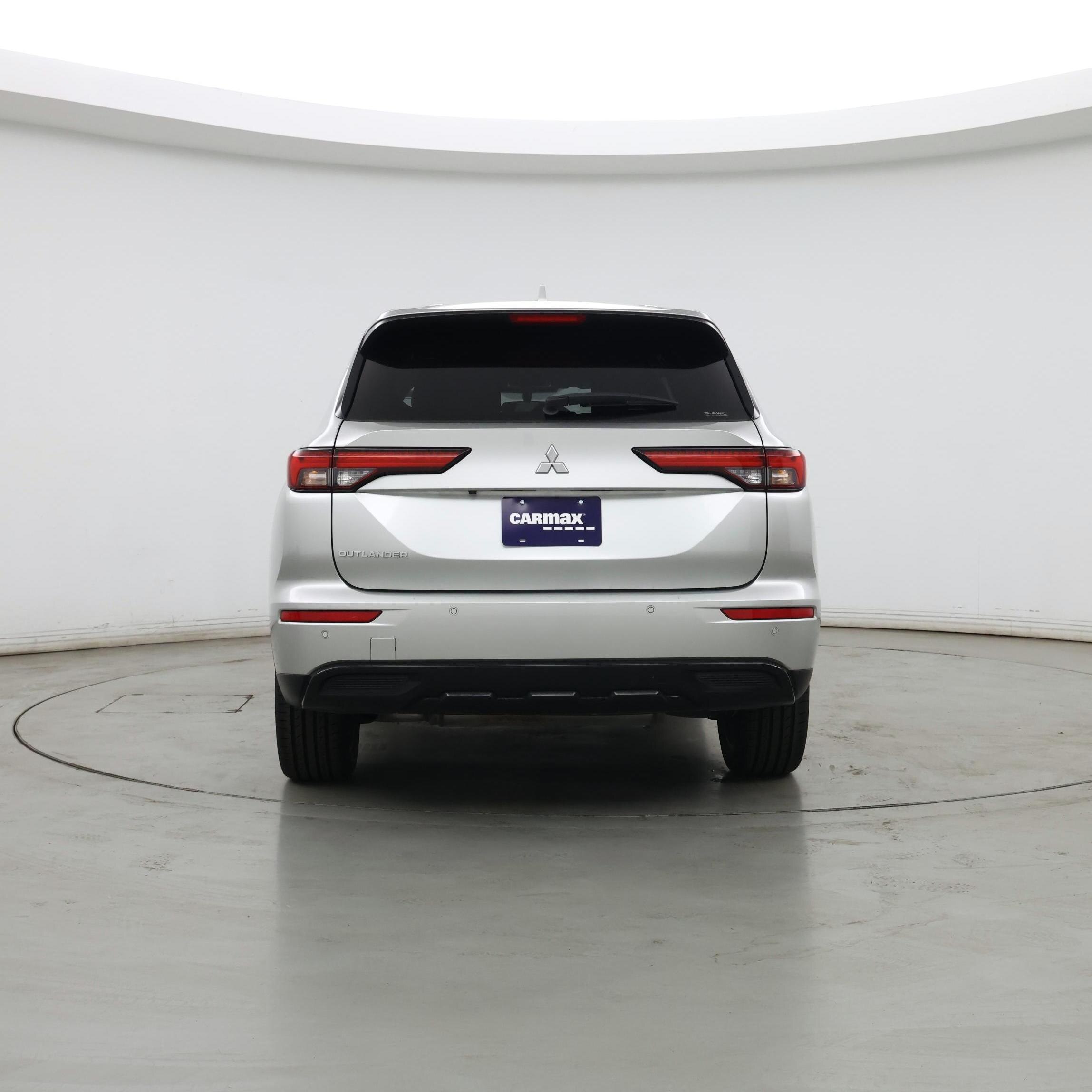 Thumbnail: 2022 Mitsubishi Outlander - 6