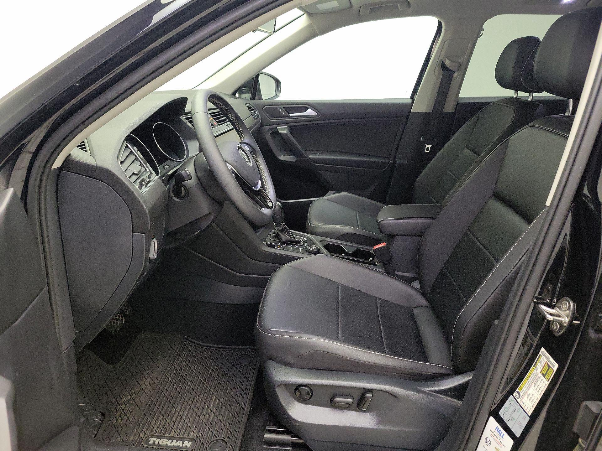 Thumbnail: 2021 Volkswagen Tiguan - 11