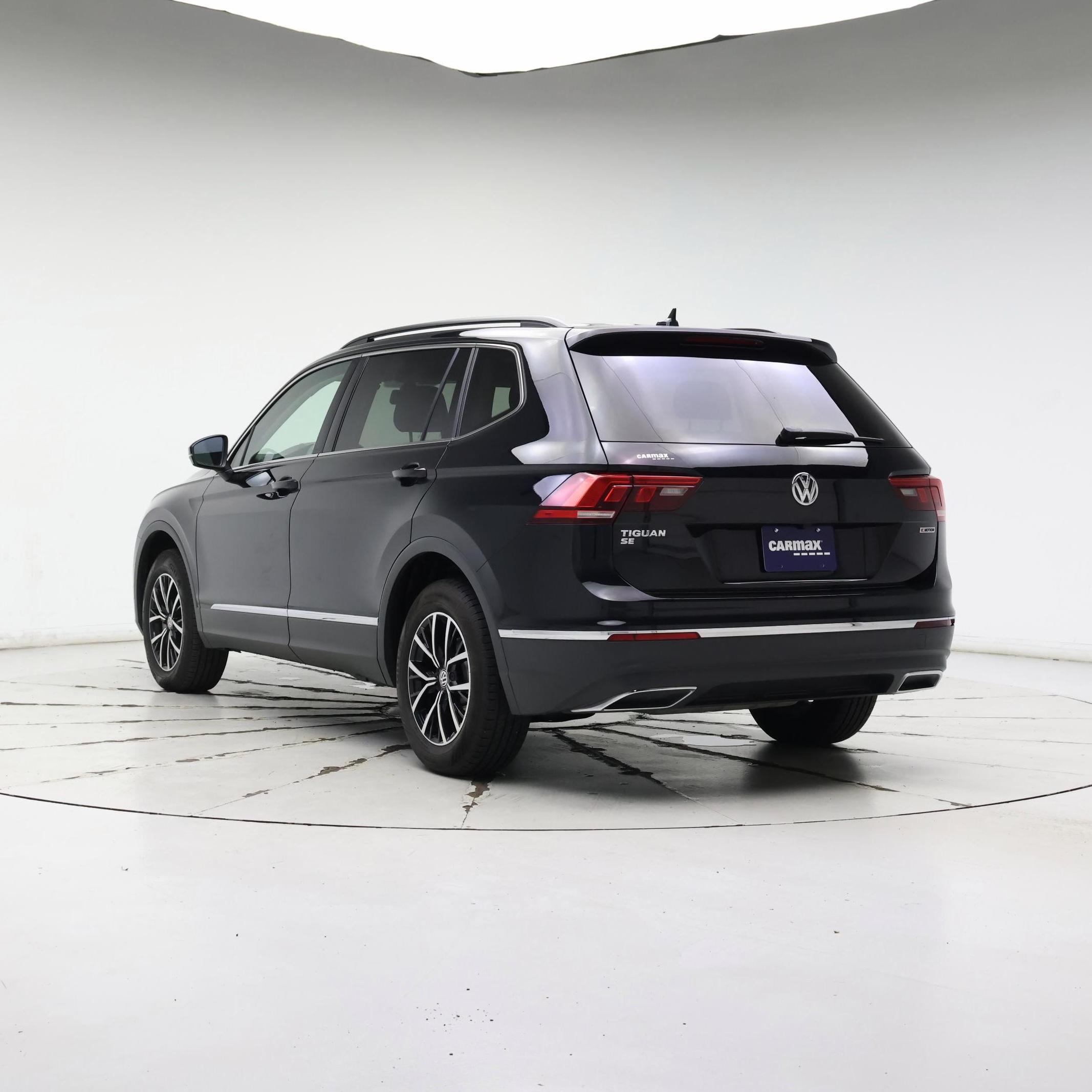 Thumbnail: 2021 Volkswagen Tiguan - 2
