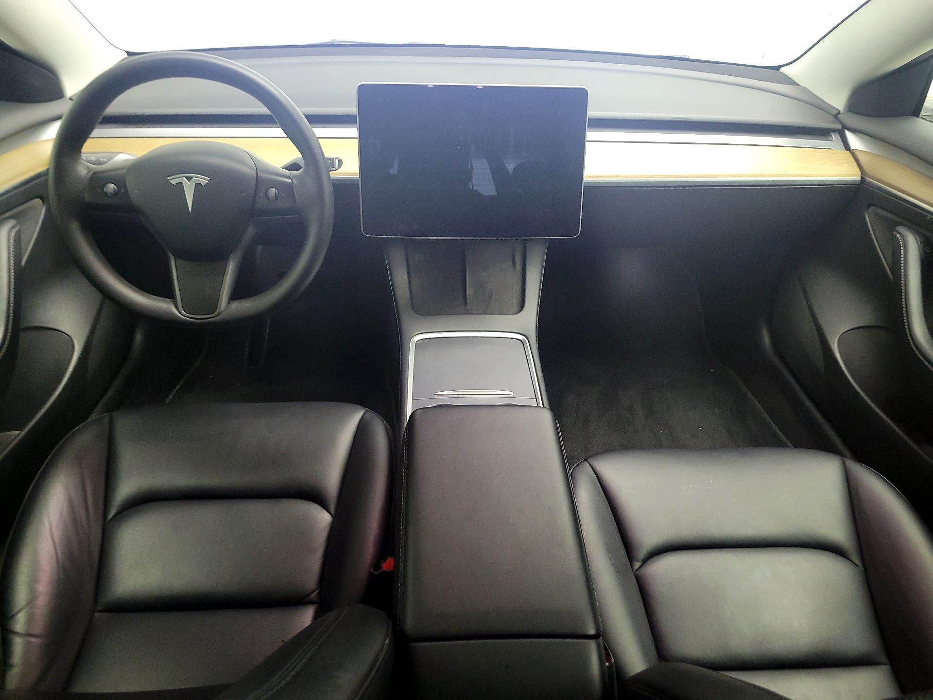 Thumbnail: 2022 Tesla Model 3 - 9