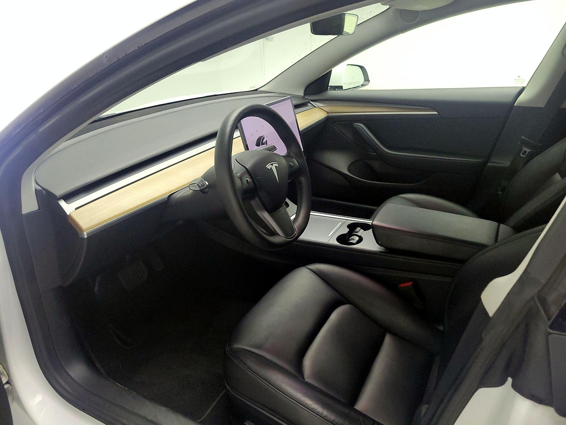 Thumbnail: 2022 Tesla Model 3 - 11