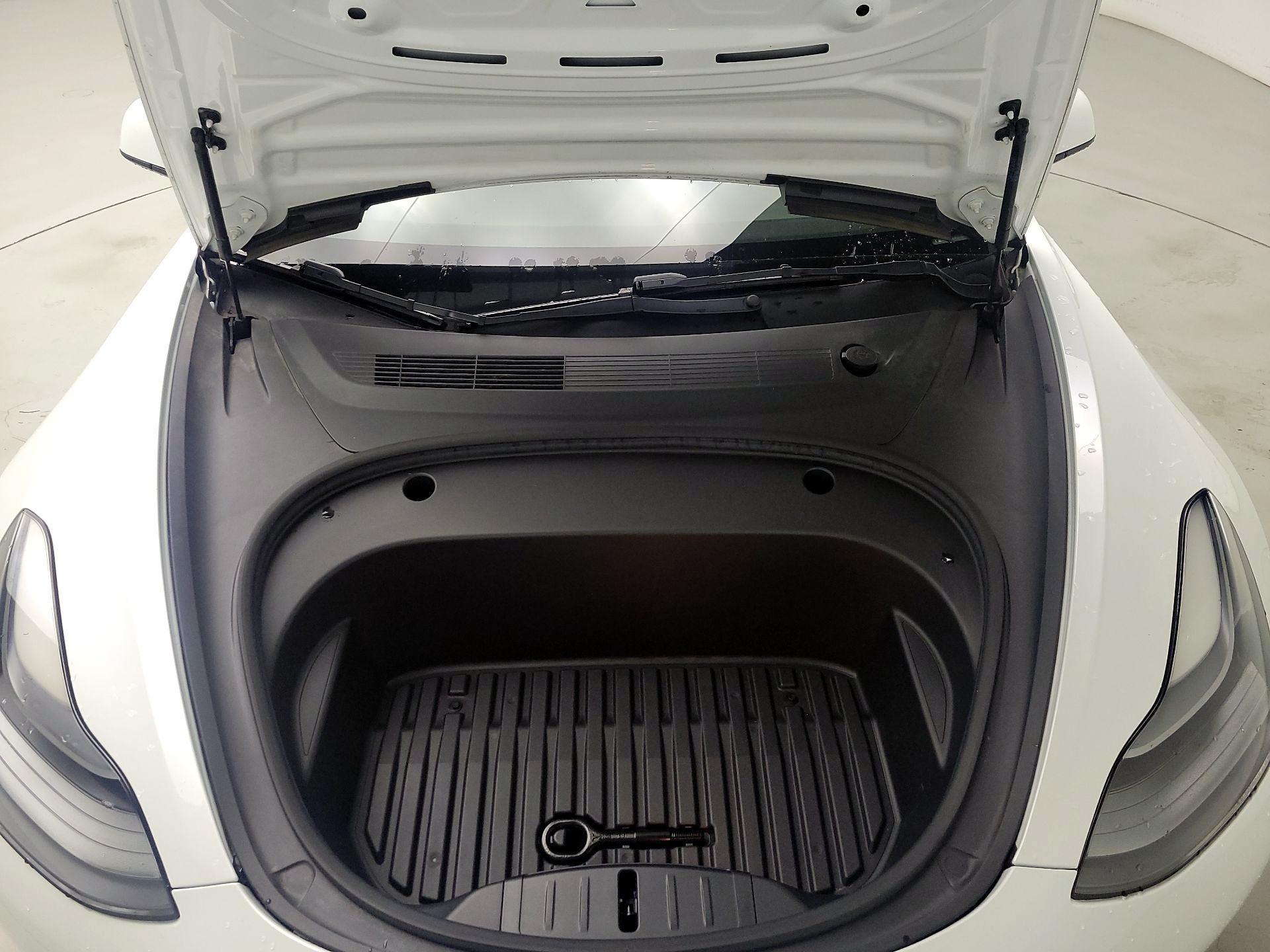 Thumbnail: 2022 Tesla Model 3 - 19