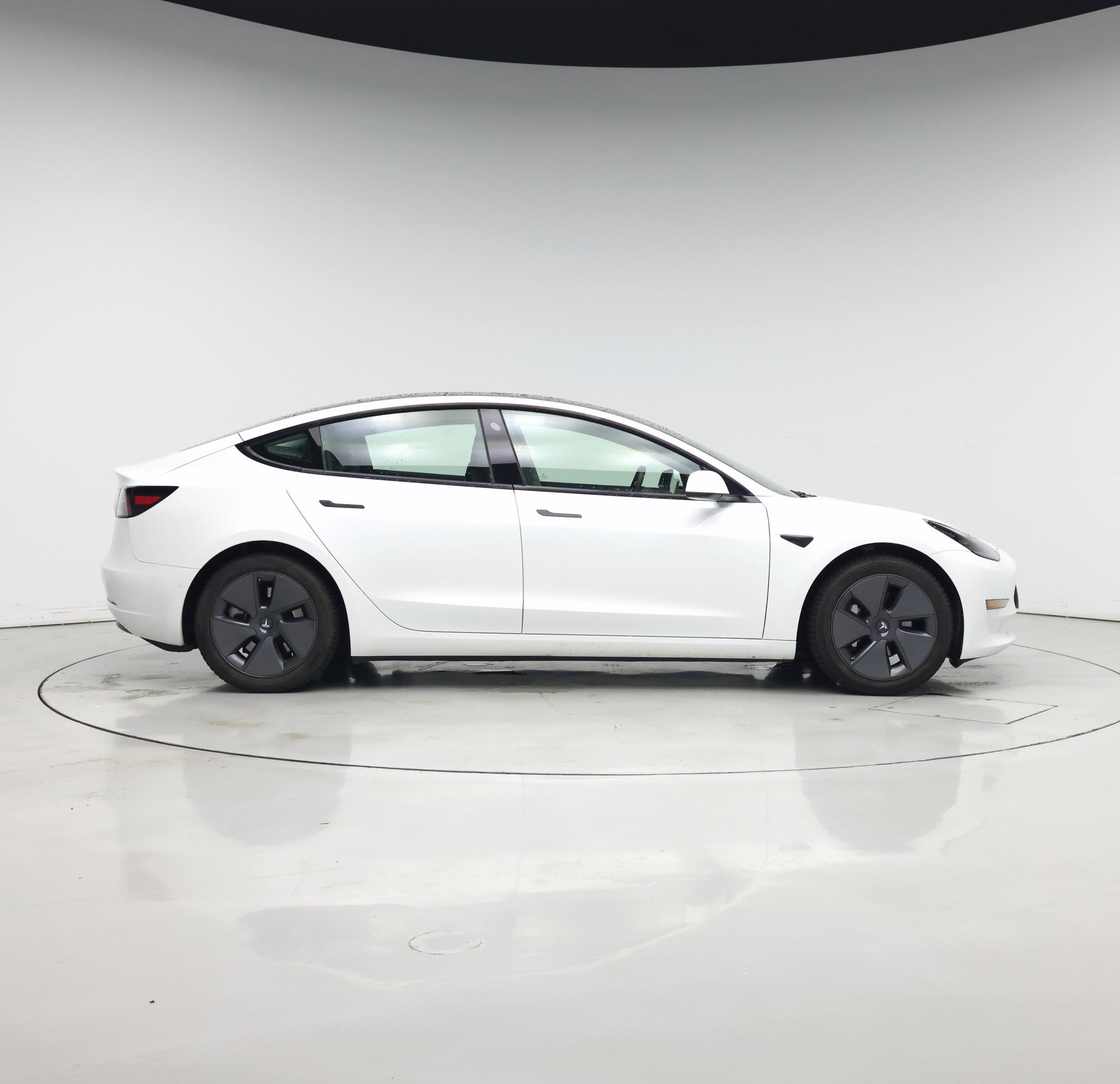 Thumbnail: 2022 Tesla Model 3 - 7