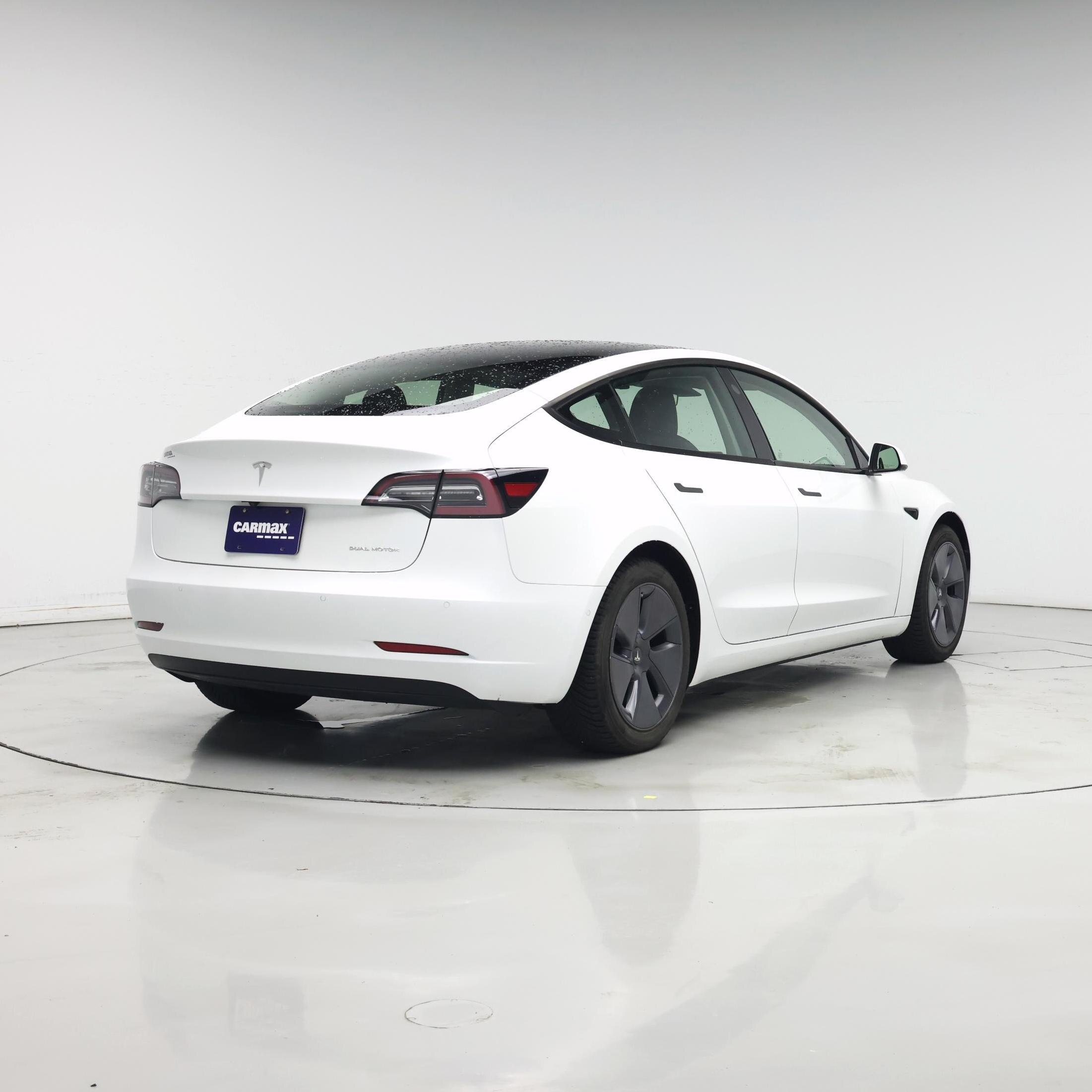 Thumbnail: 2022 Tesla Model 3 - 8