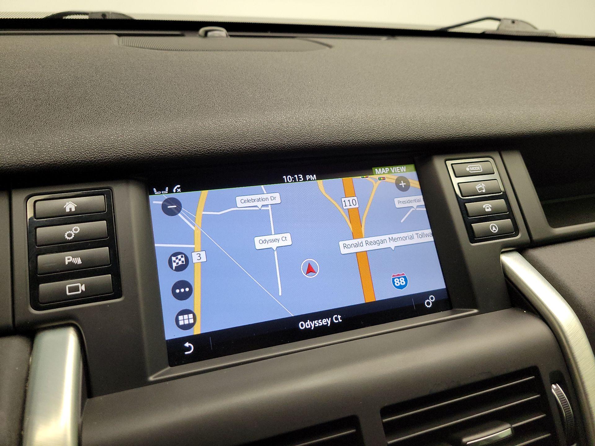 Thumbnail: 2018 Land Rover Discovery Sport - 13