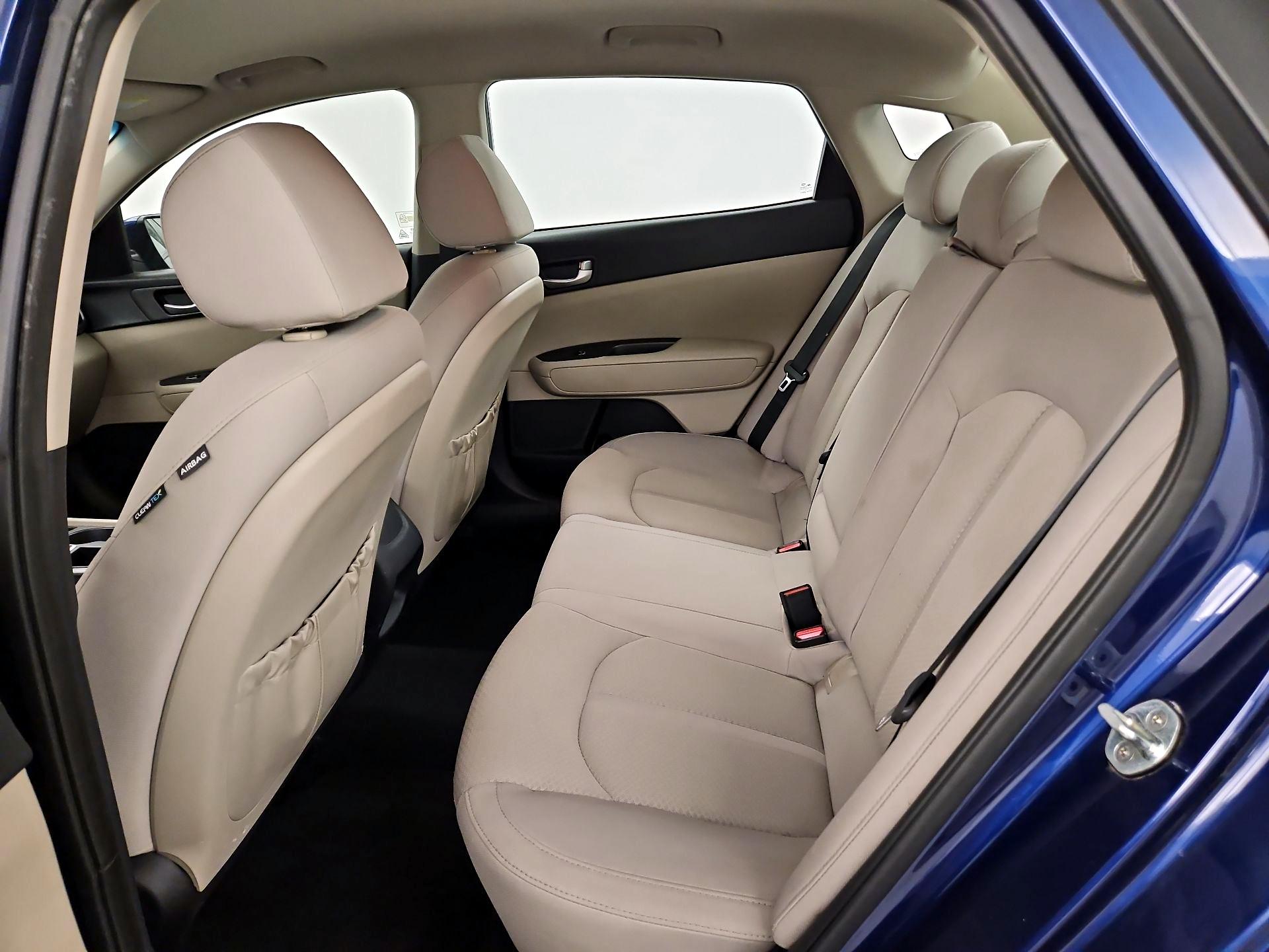 Thumbnail: 2016 Kia Optima - 19