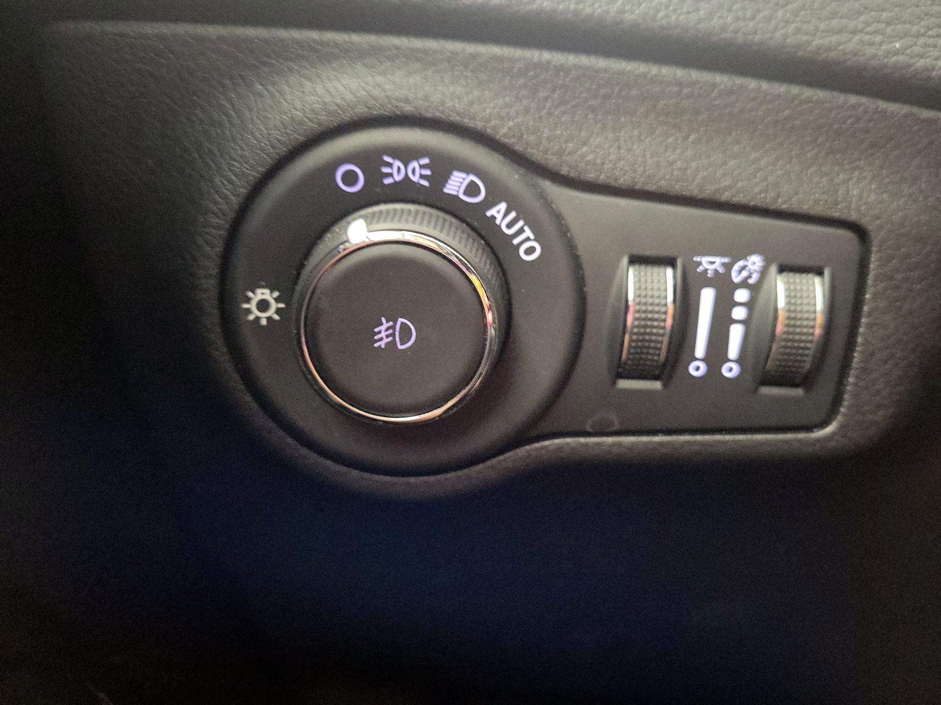 Thumbnail: 2020 Jeep Compass - 13