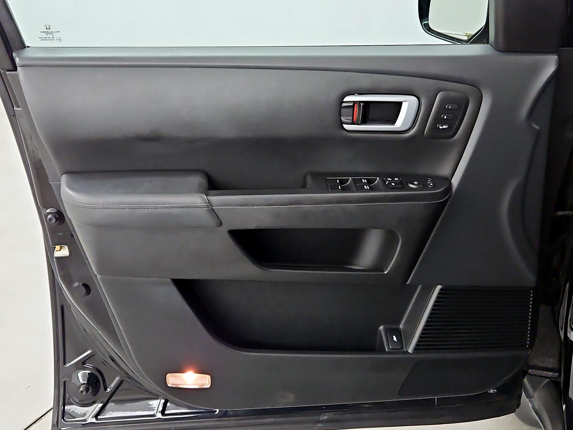 Thumbnail: 2014 Honda Pilot - 12