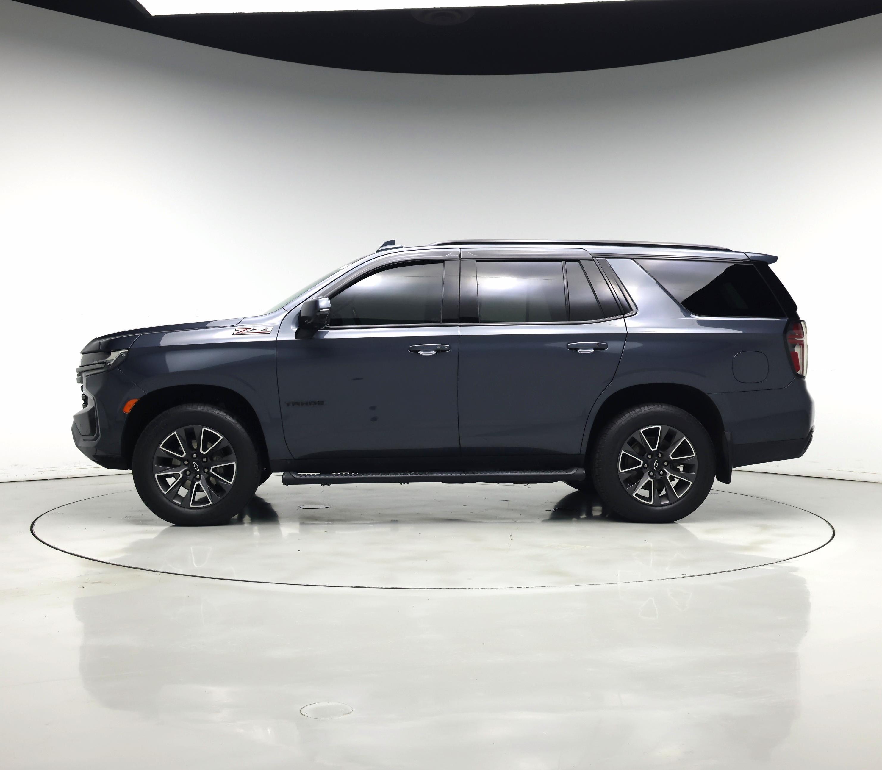 Thumbnail: 2021 Chevrolet Tahoe - 3