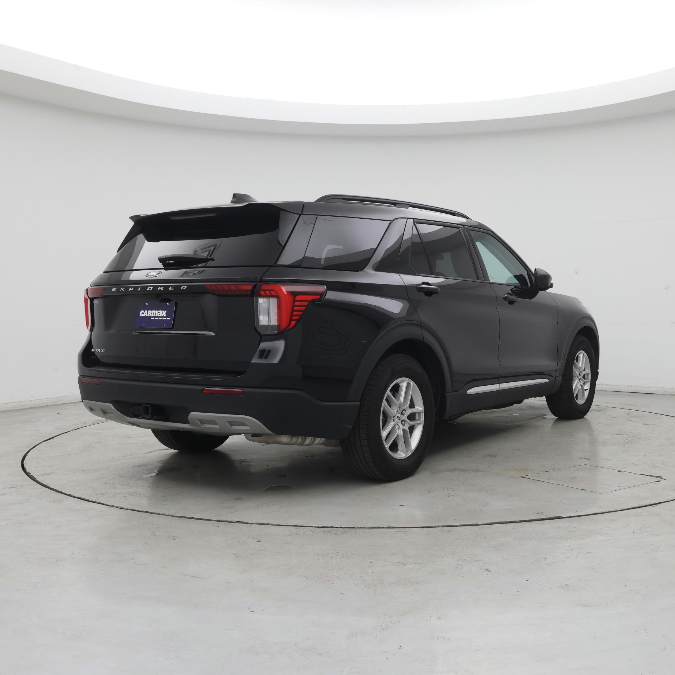 Thumbnail: 2025 Ford Explorer - 8