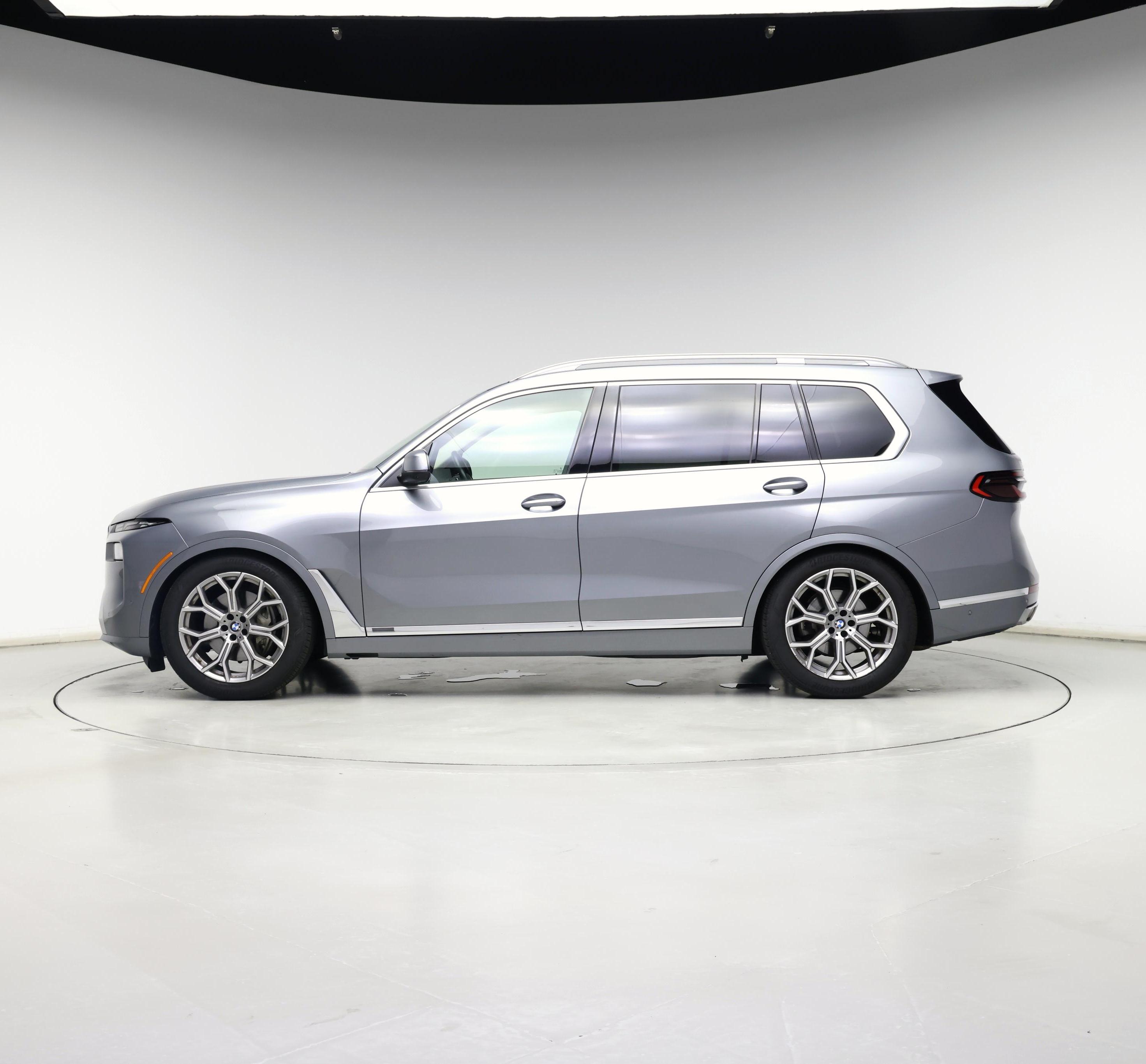 Thumbnail: 2023 BMW X7 - 3
