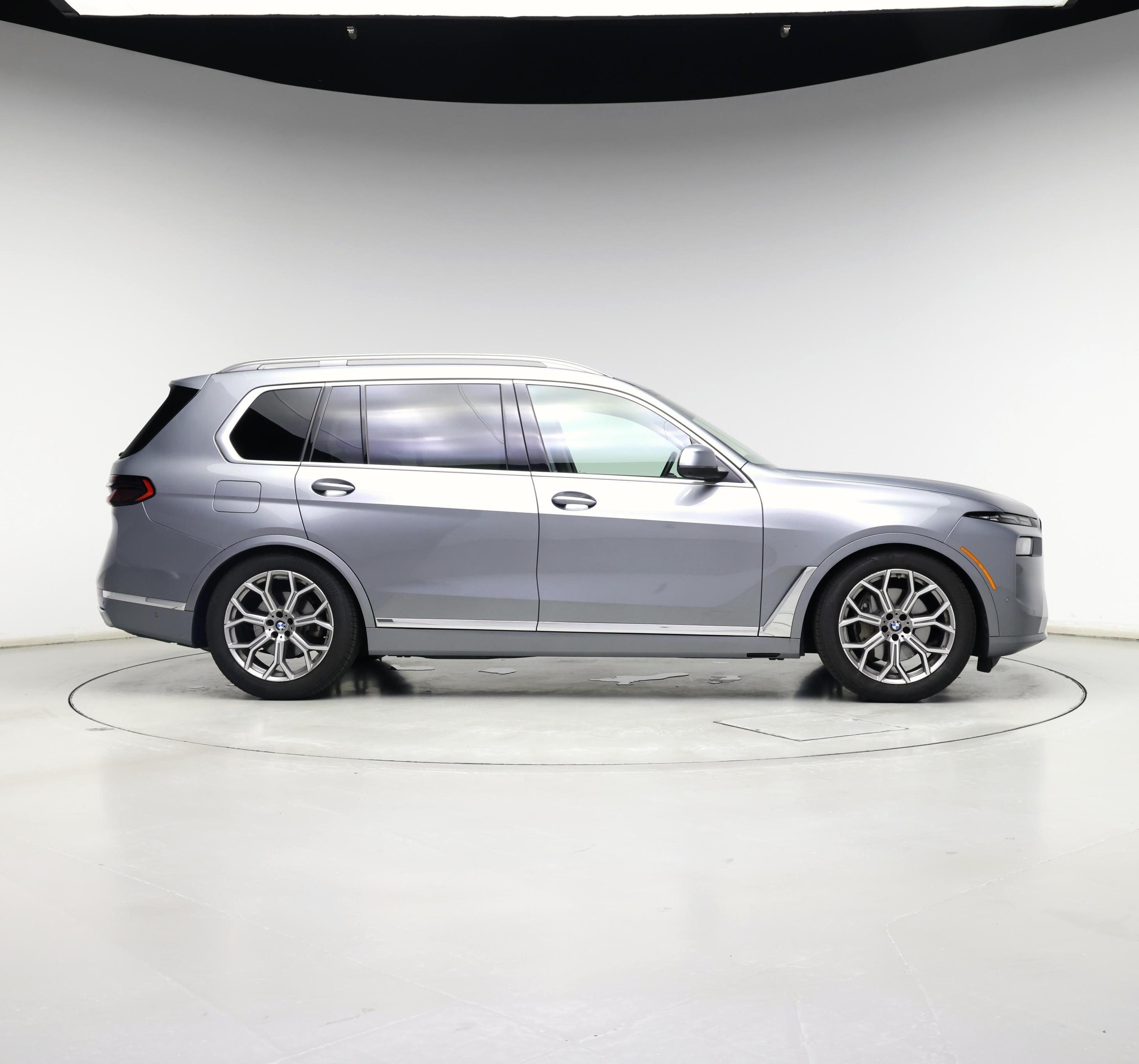 Thumbnail: 2023 BMW X7 - 7