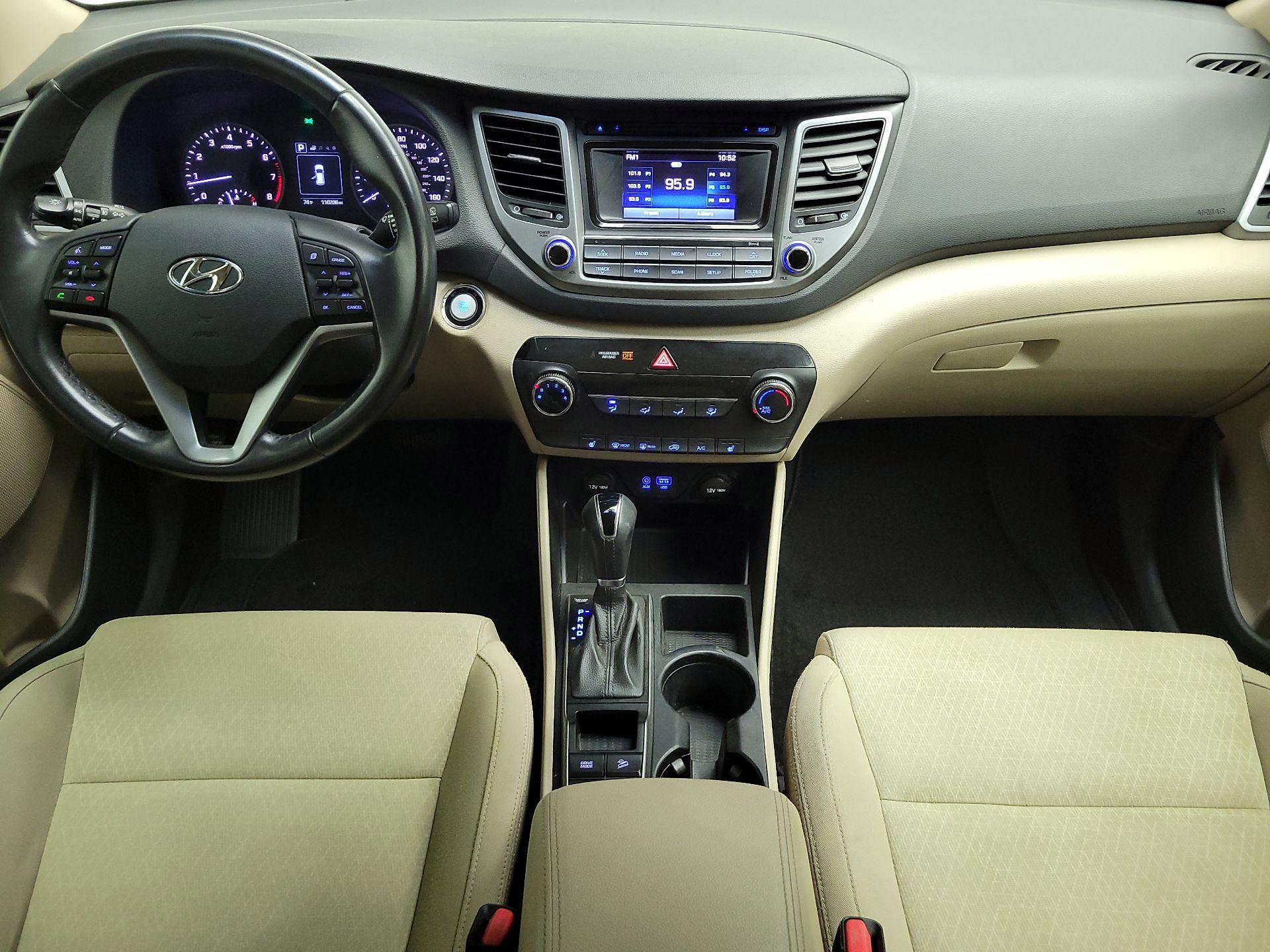 Thumbnail: 2016 Hyundai Tucson - 9