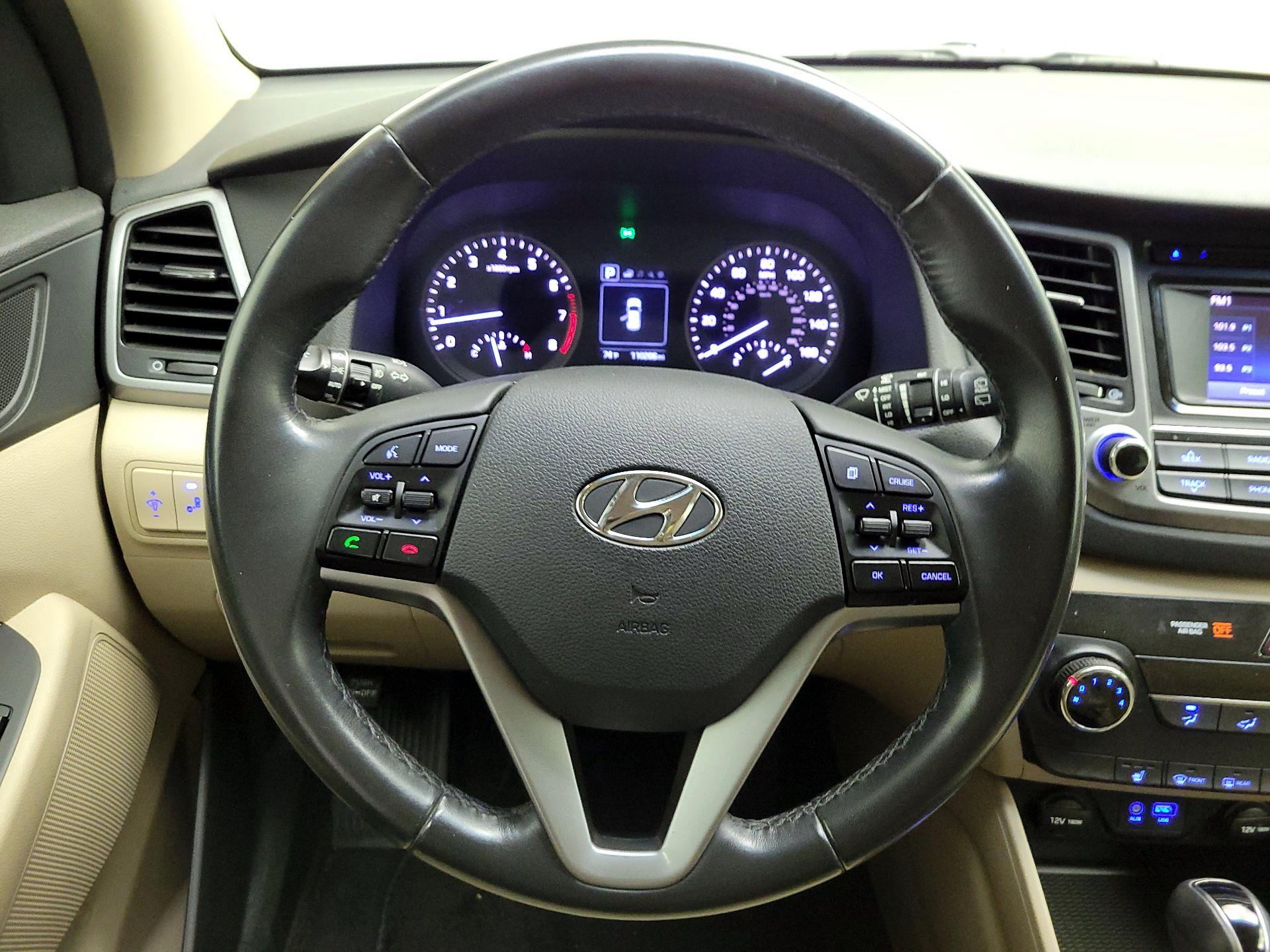 Thumbnail: 2016 Hyundai Tucson - 10