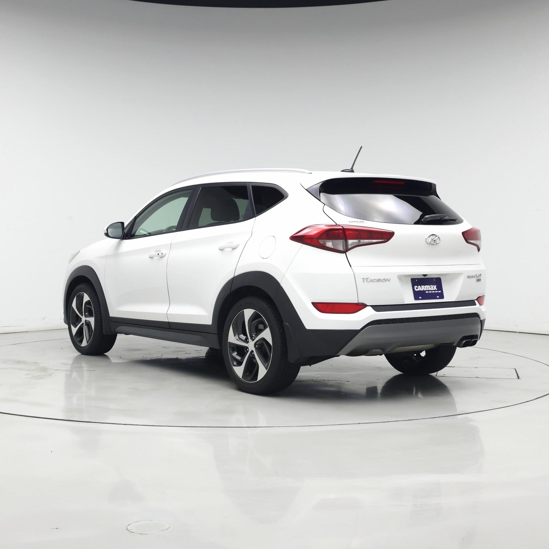 Thumbnail: 2016 Hyundai Tucson - 2