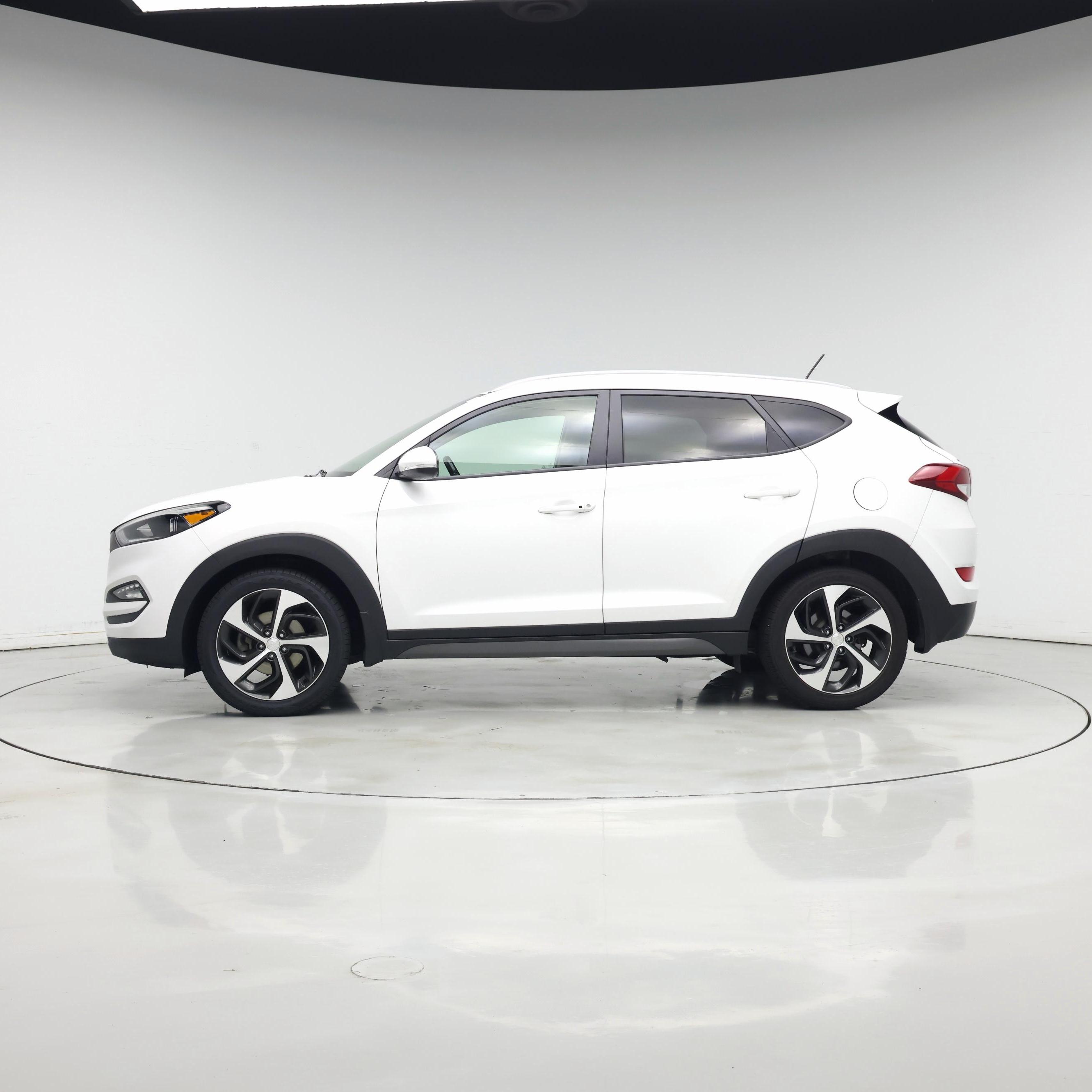 Thumbnail: 2016 Hyundai Tucson - 3