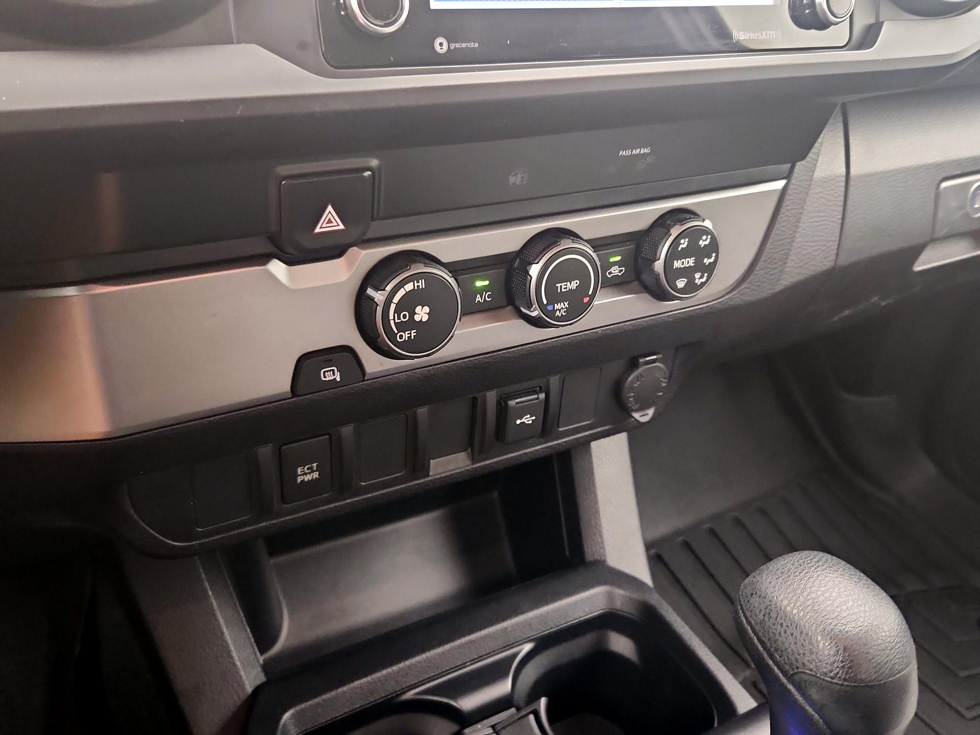 Thumbnail: 2022 Toyota Tacoma - 16