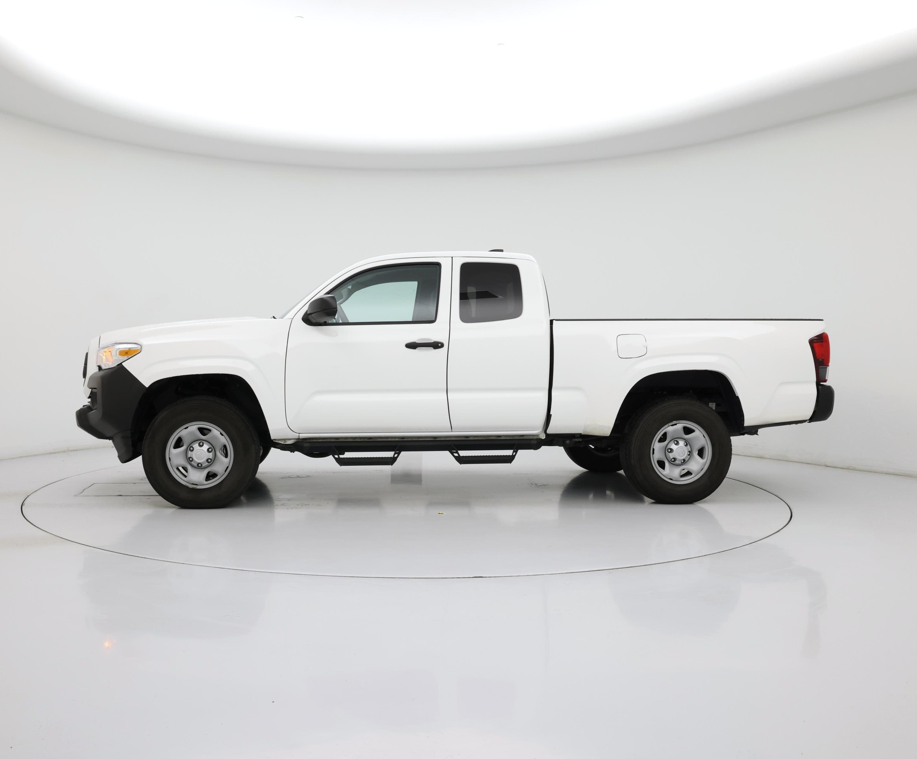 Thumbnail: 2022 Toyota Tacoma - 3