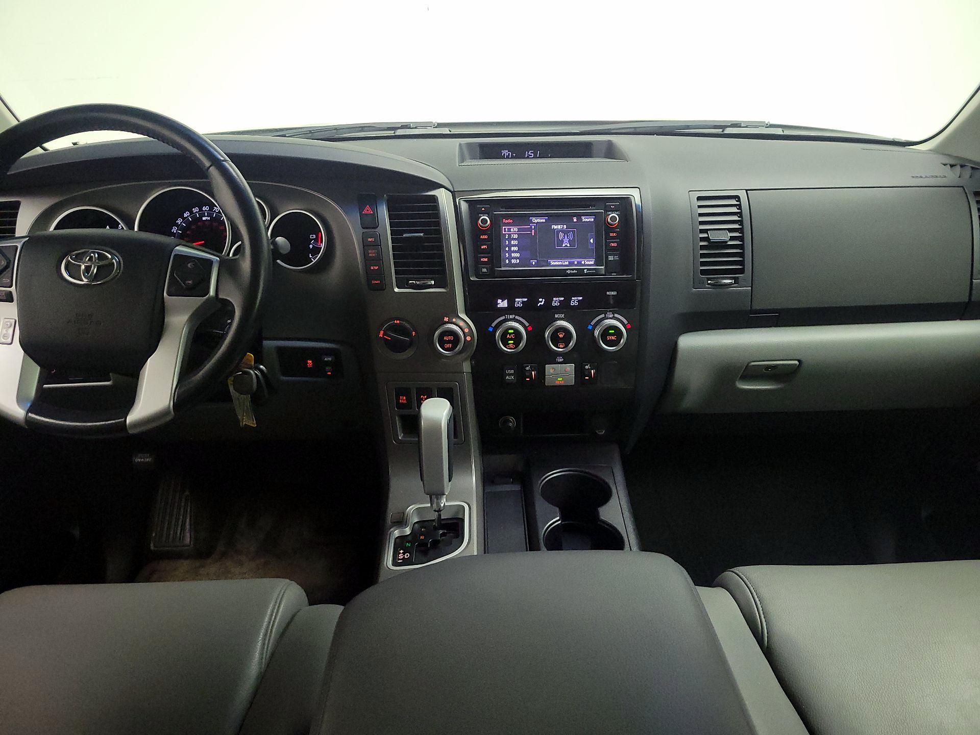 Thumbnail: 2014 Toyota Sequoia - 9