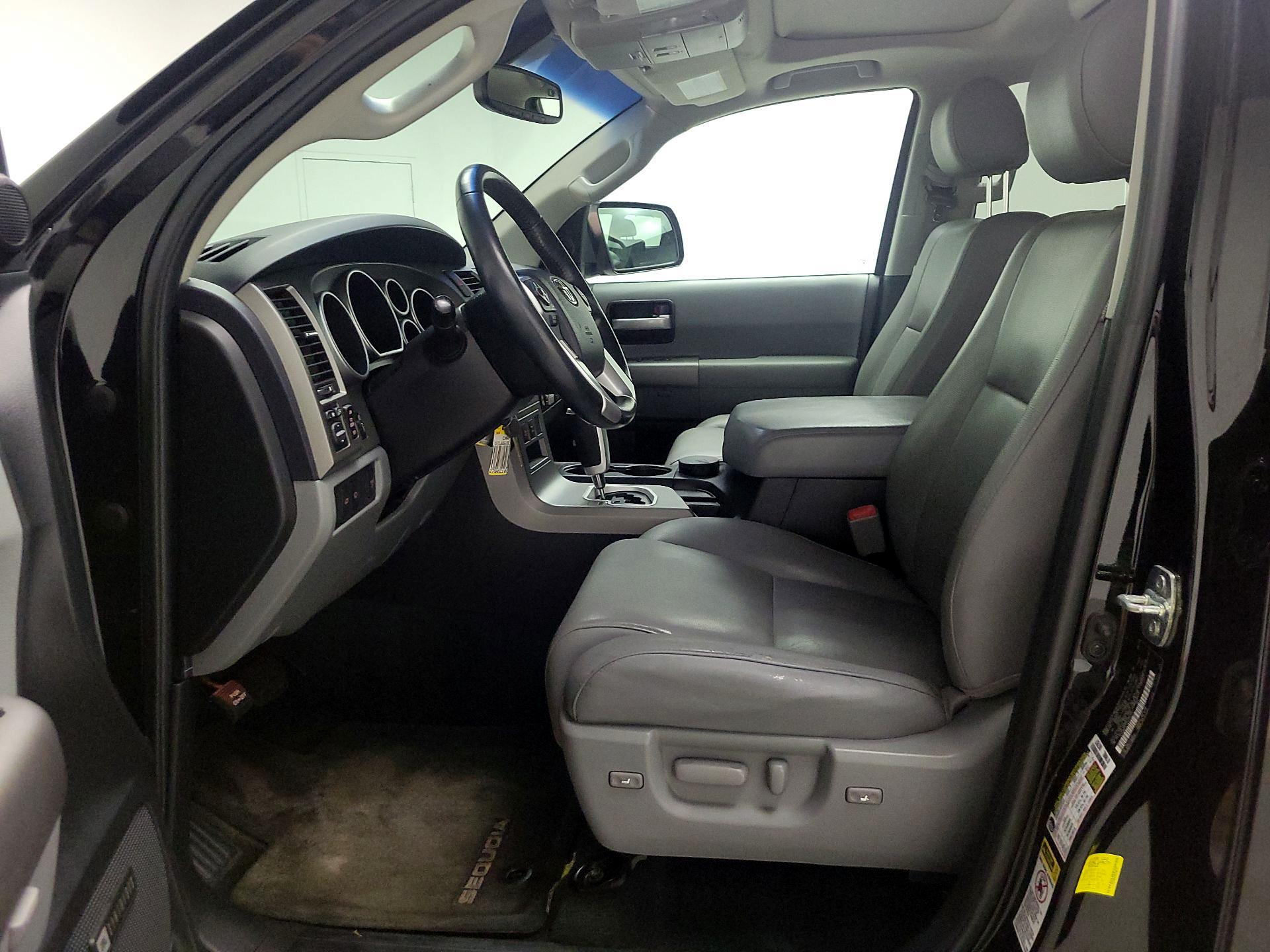 Thumbnail: 2014 Toyota Sequoia - 11
