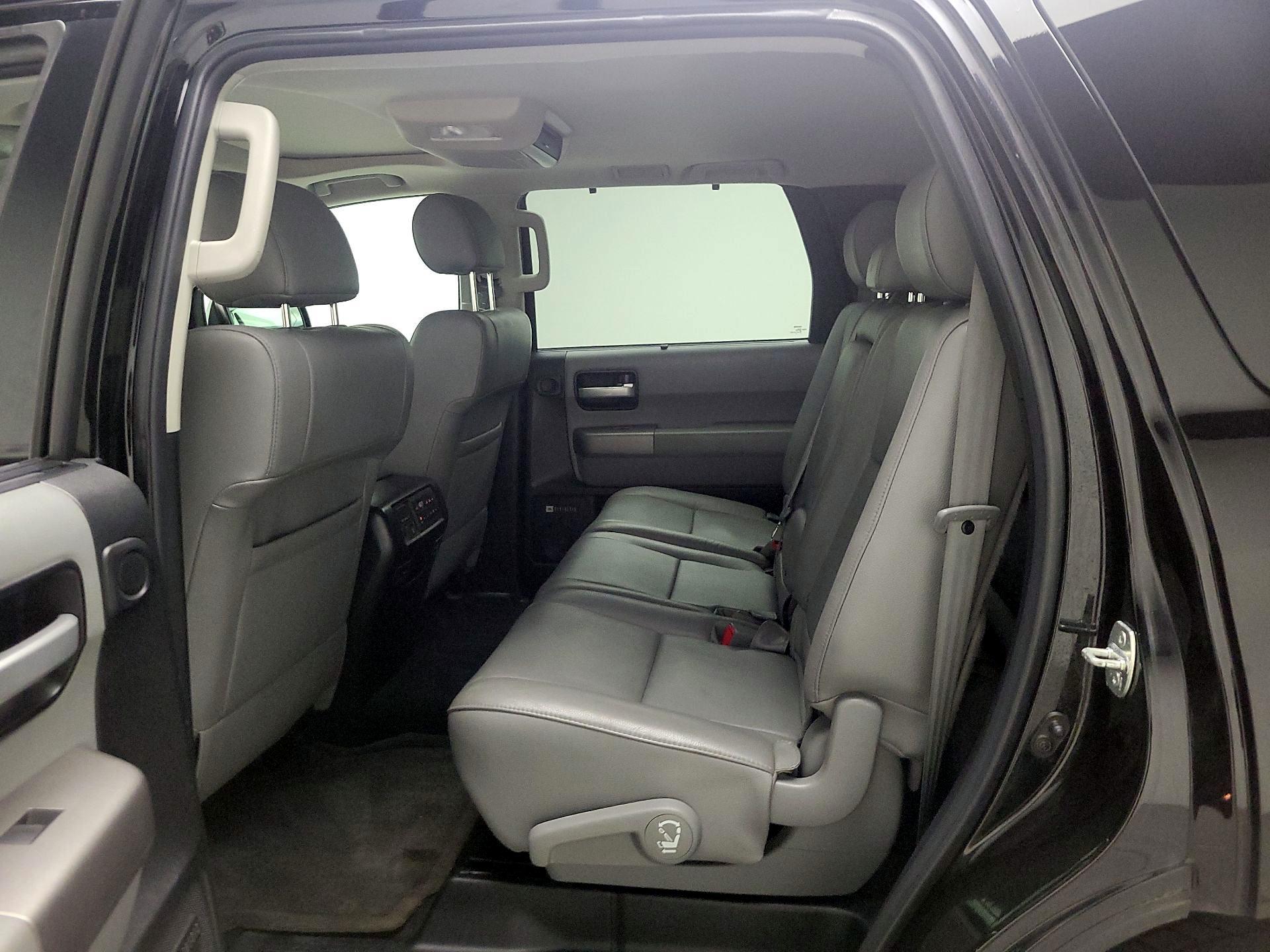Thumbnail: 2014 Toyota Sequoia - 18