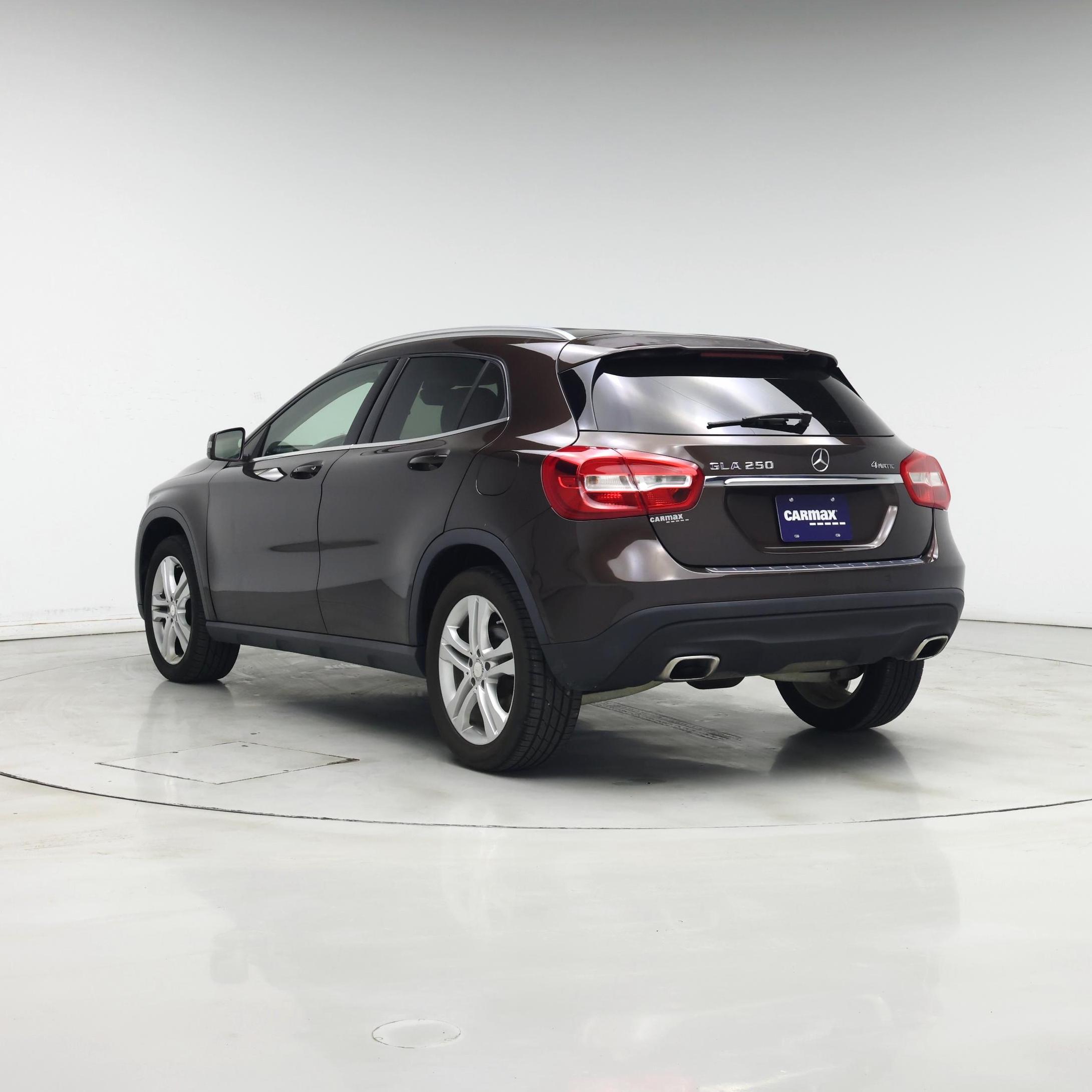 Thumbnail: 2015 Mercedes-Benz GLA - 2
