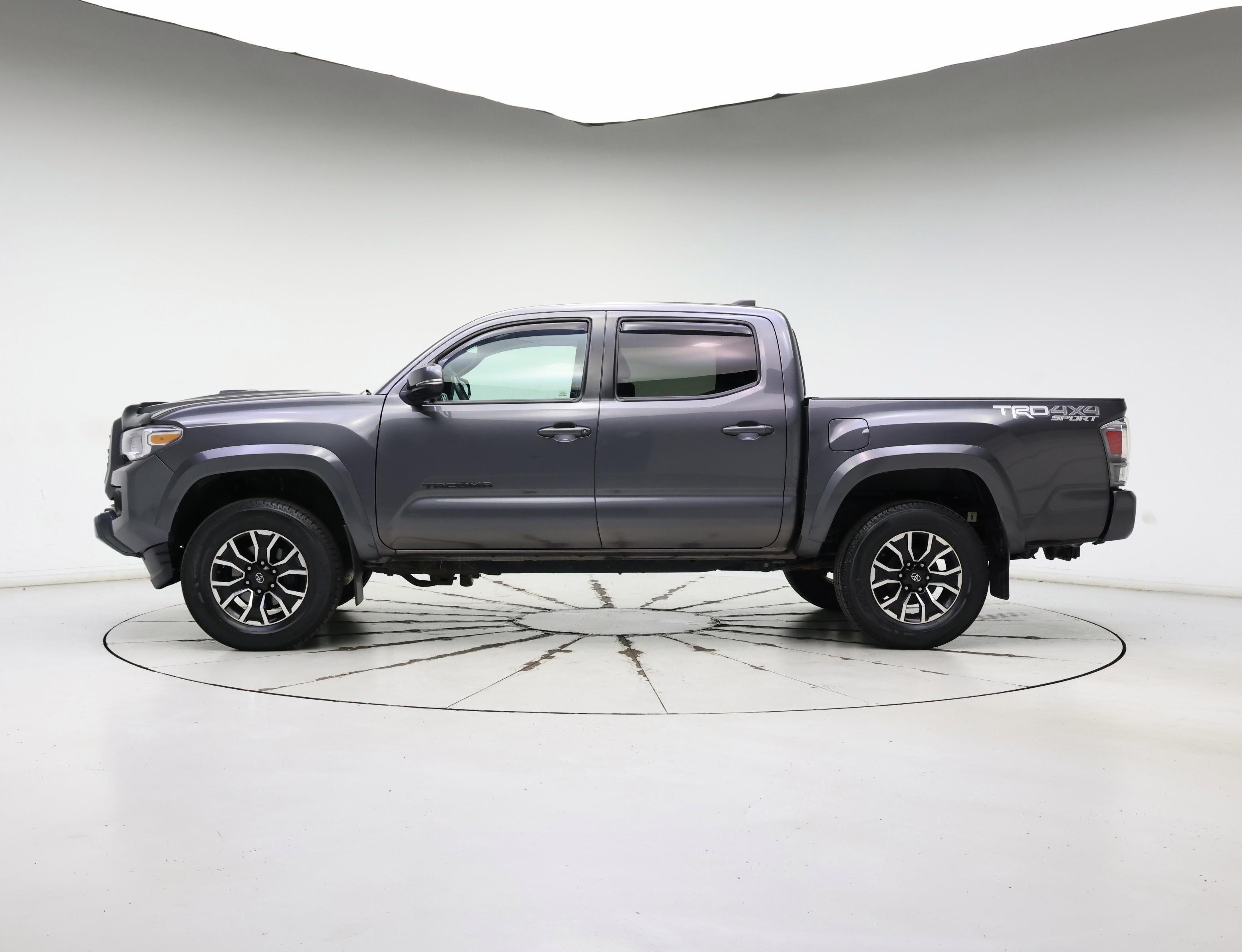 Thumbnail: 2020 Toyota Tacoma - 3