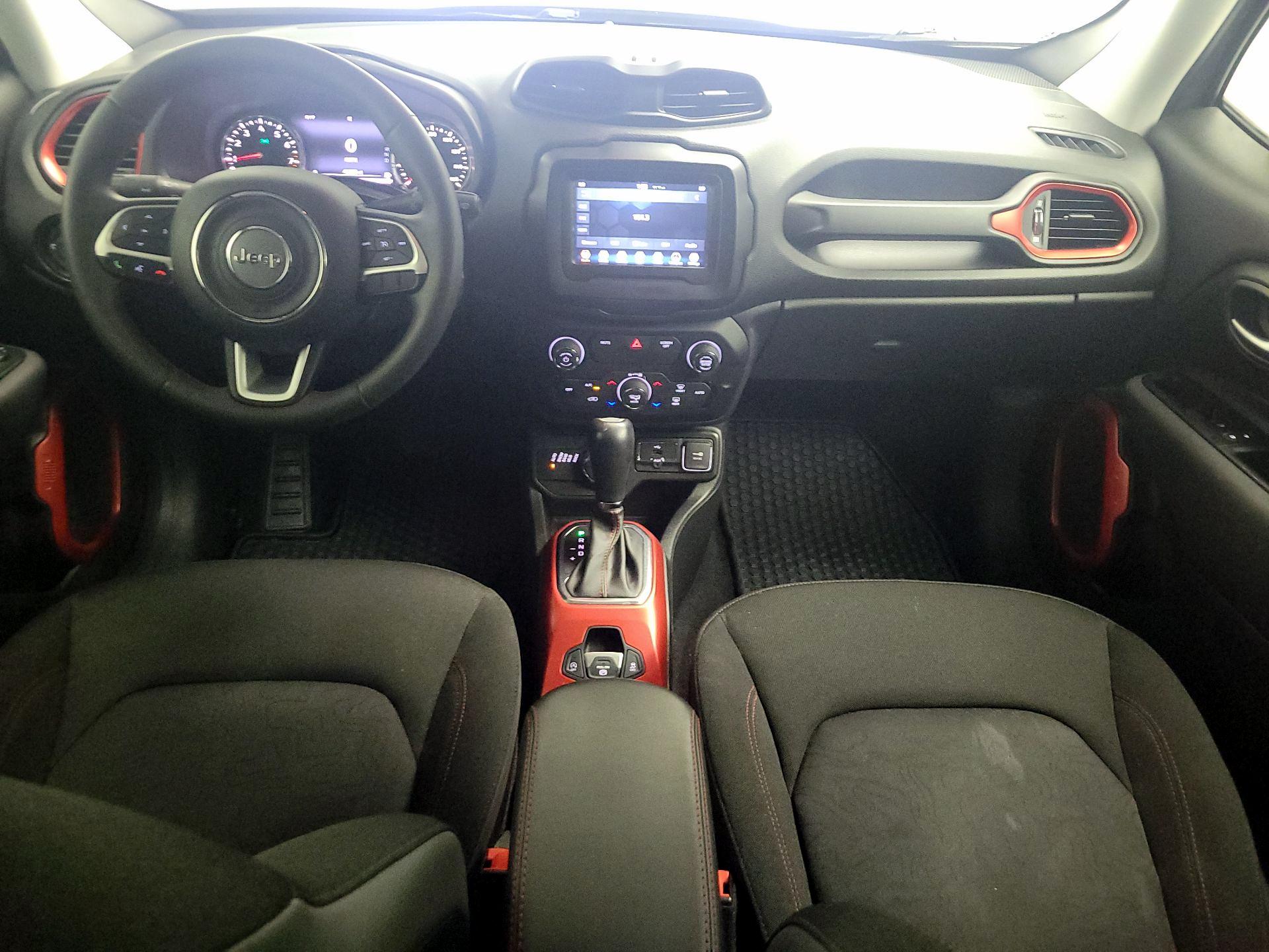 Thumbnail: 2020 Jeep Renegade - 9