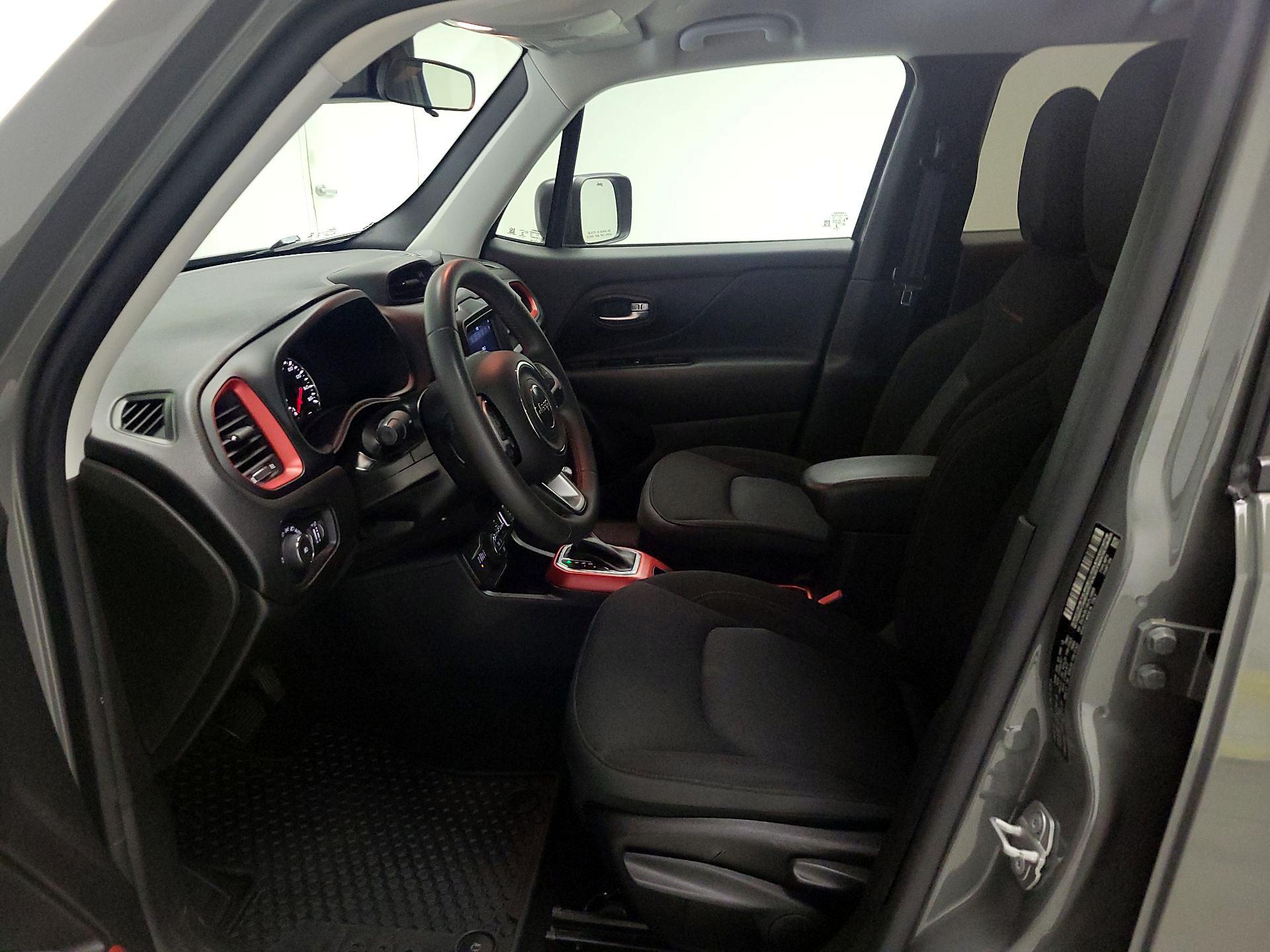 Thumbnail: 2020 Jeep Renegade - 11