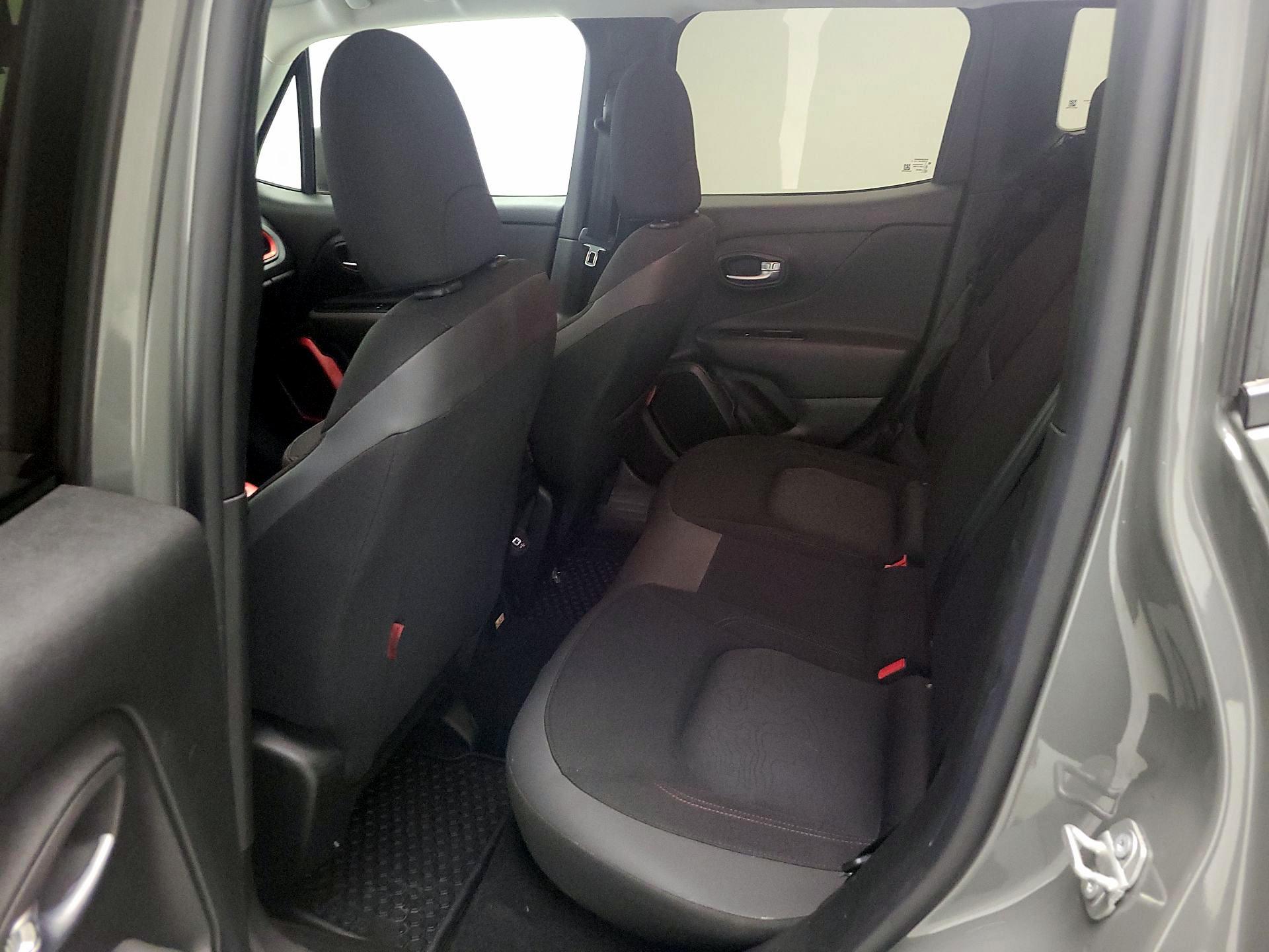 Thumbnail: 2020 Jeep Renegade - 17