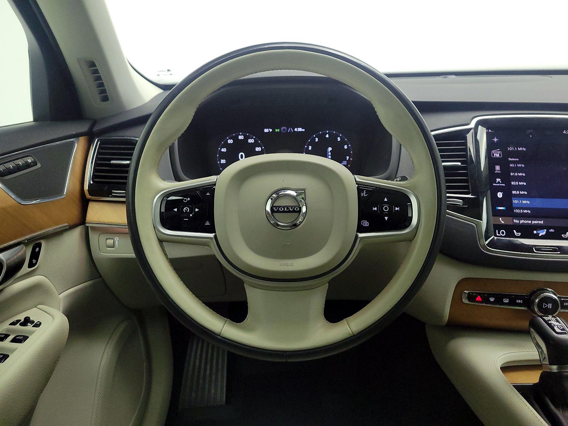 Thumbnail: 2021 Volvo XC90 - 10