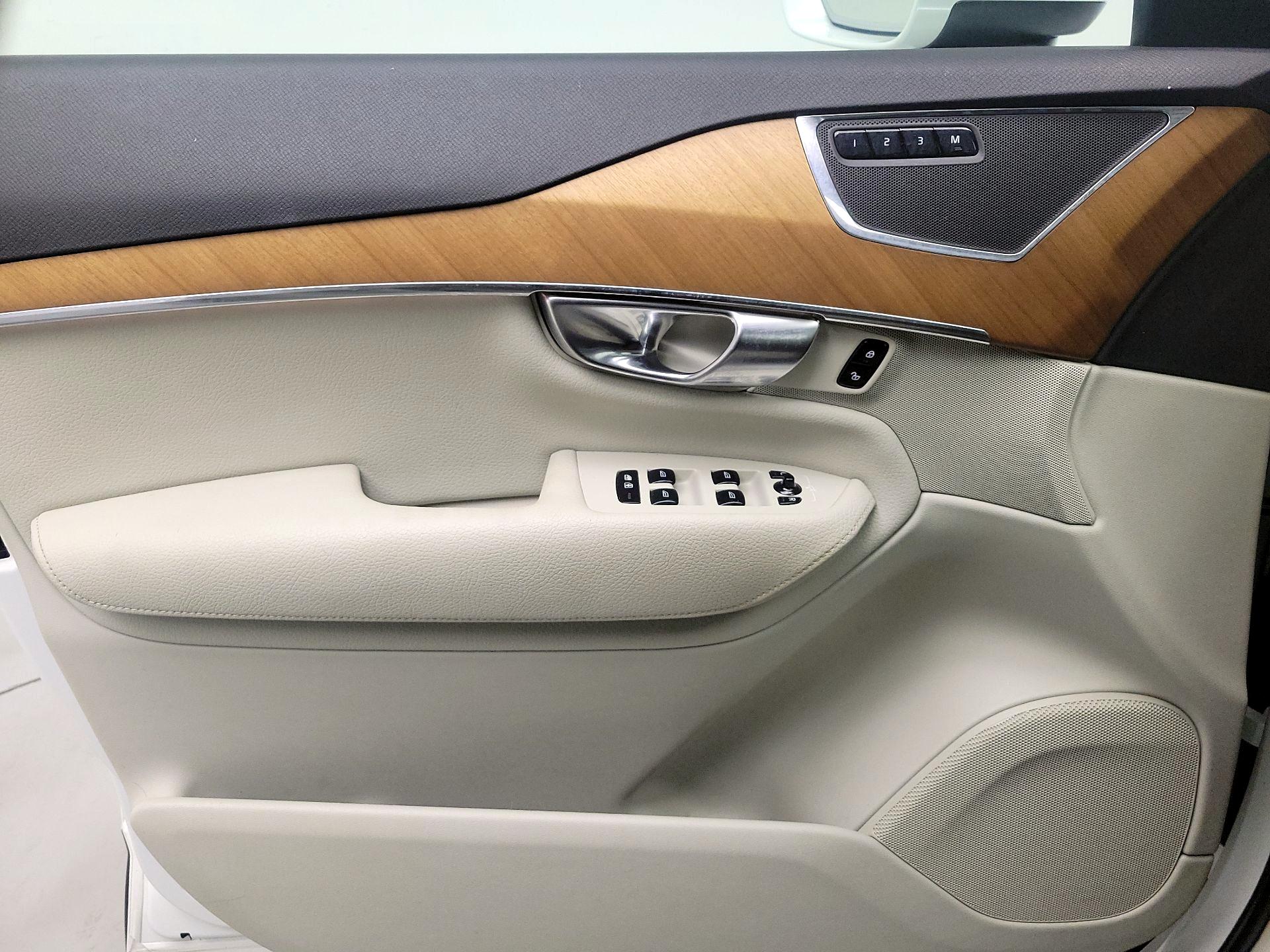 Thumbnail: 2021 Volvo XC90 - 12